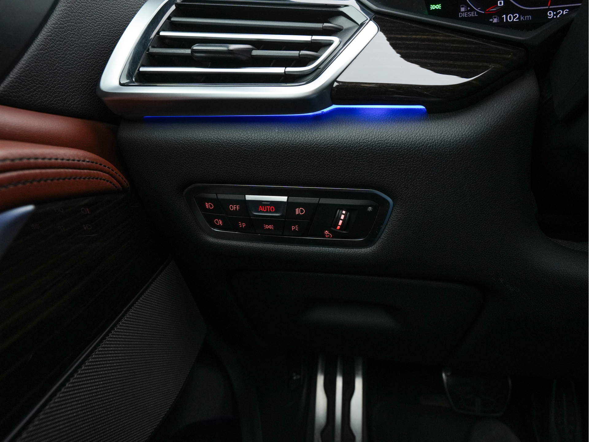 BMW X5 M50d High Executive M-Sportpack Aut. *PANO | HEAD-UP | DESIGN-LEATHER | LASER-LIGHT | TOP-VIEW | HARMAN/KARDON | MEMORY-PACK | DIGI-COCKPIT | DAB+ | HEATED-COMFORTSEATS | NAVI-FULLMAP | KEYLESS | TOWBAR | 21''ALU*