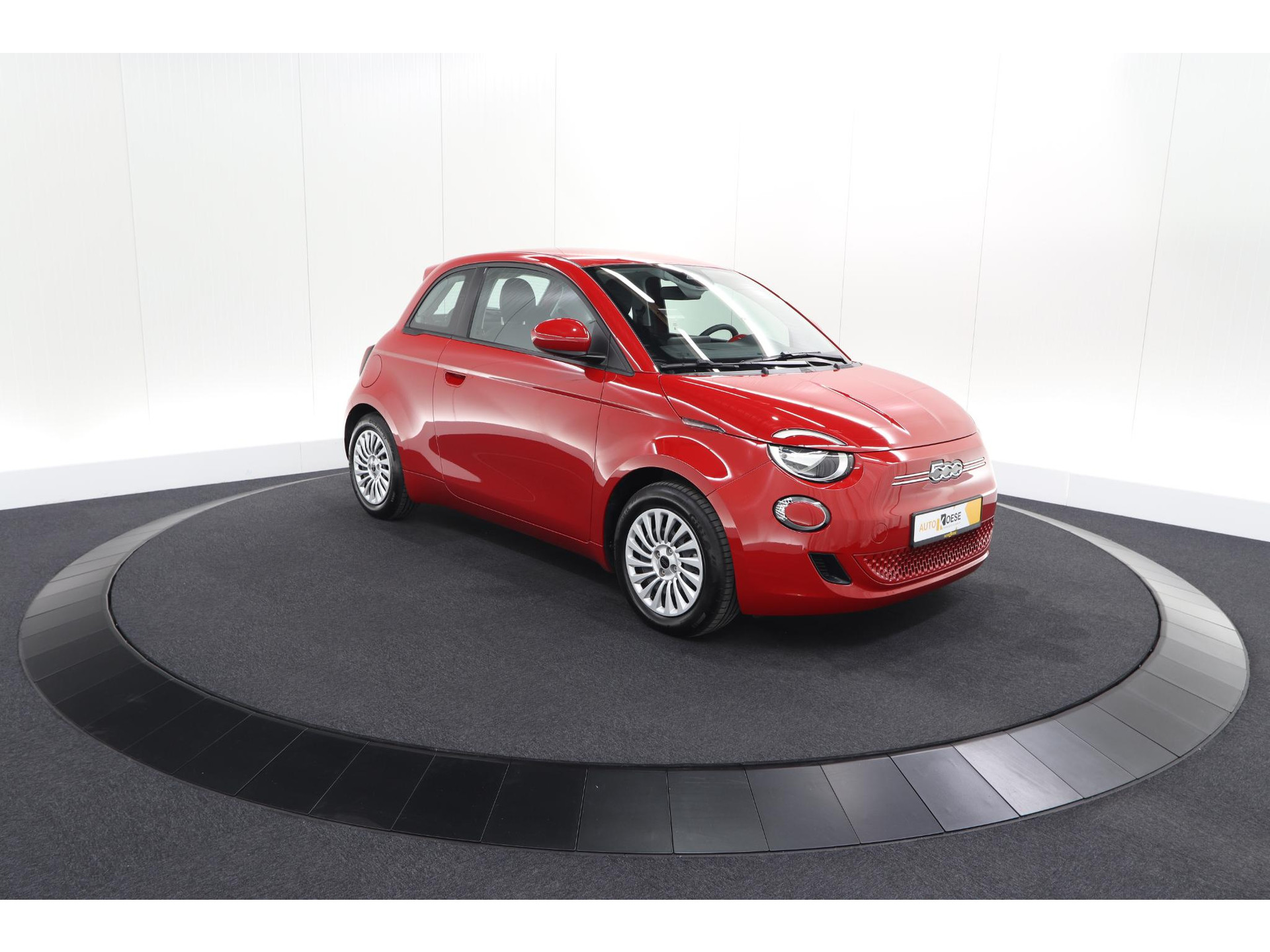 Fiat 500 Urban 42 kWh | SOH 97,9% | 3 Fase | Camera | Apple Carplay | Keyless start