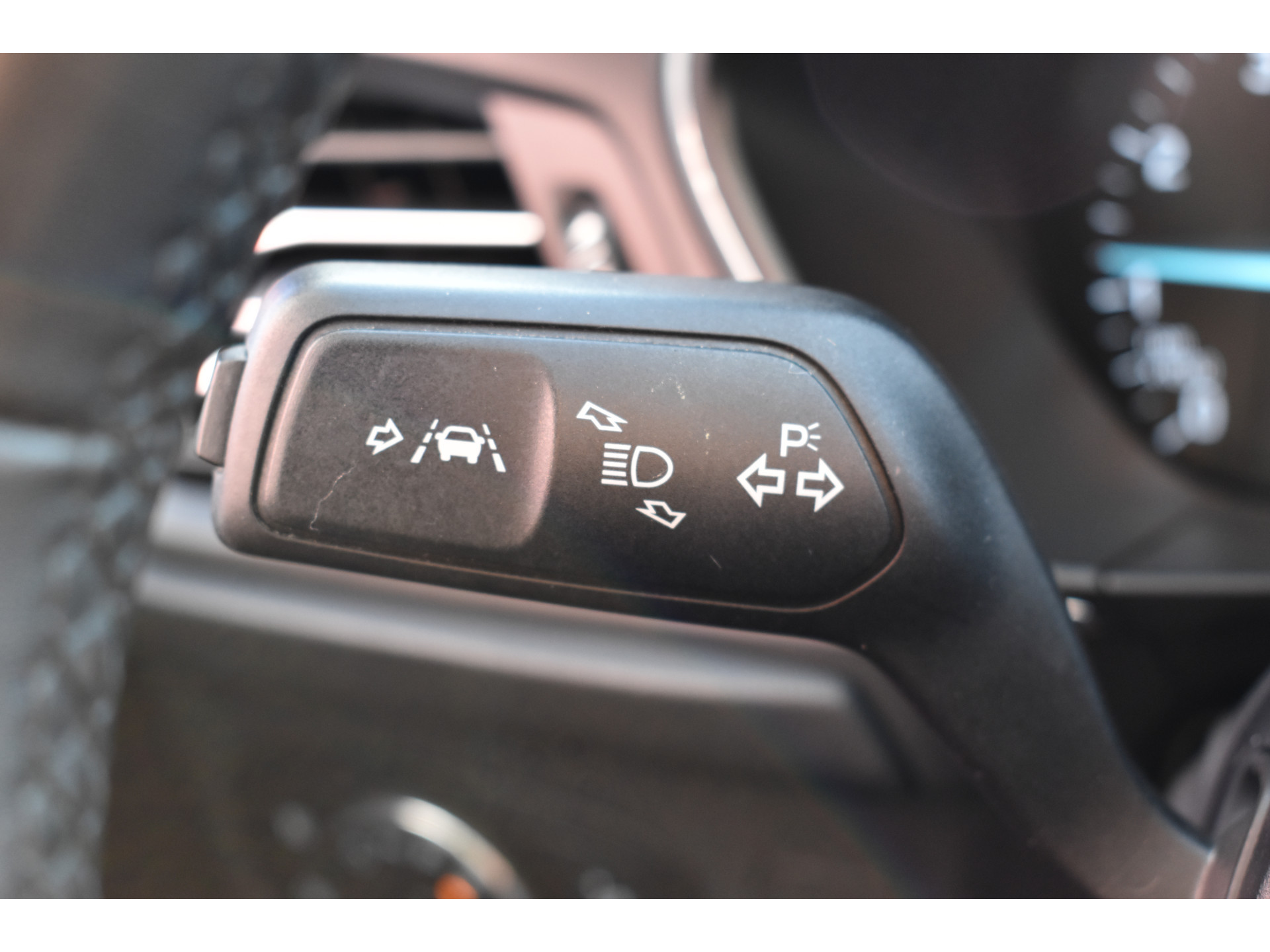 Ford Focus 1.0 92 kW AT Active MHEV Automaat Navigatie Pdc Stoel/stuur verwarming