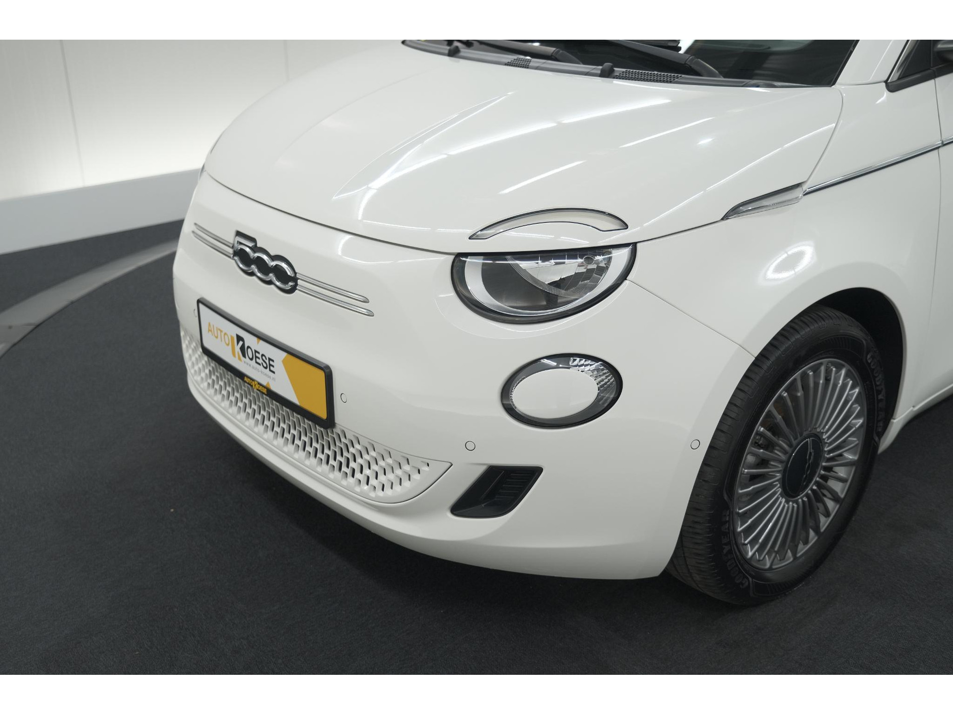 Fiat 500 C Icon 42 kWh | 97,3% SOH | Convenience Pack | Camera | Dodehoekdetectie | Stoelverwarming