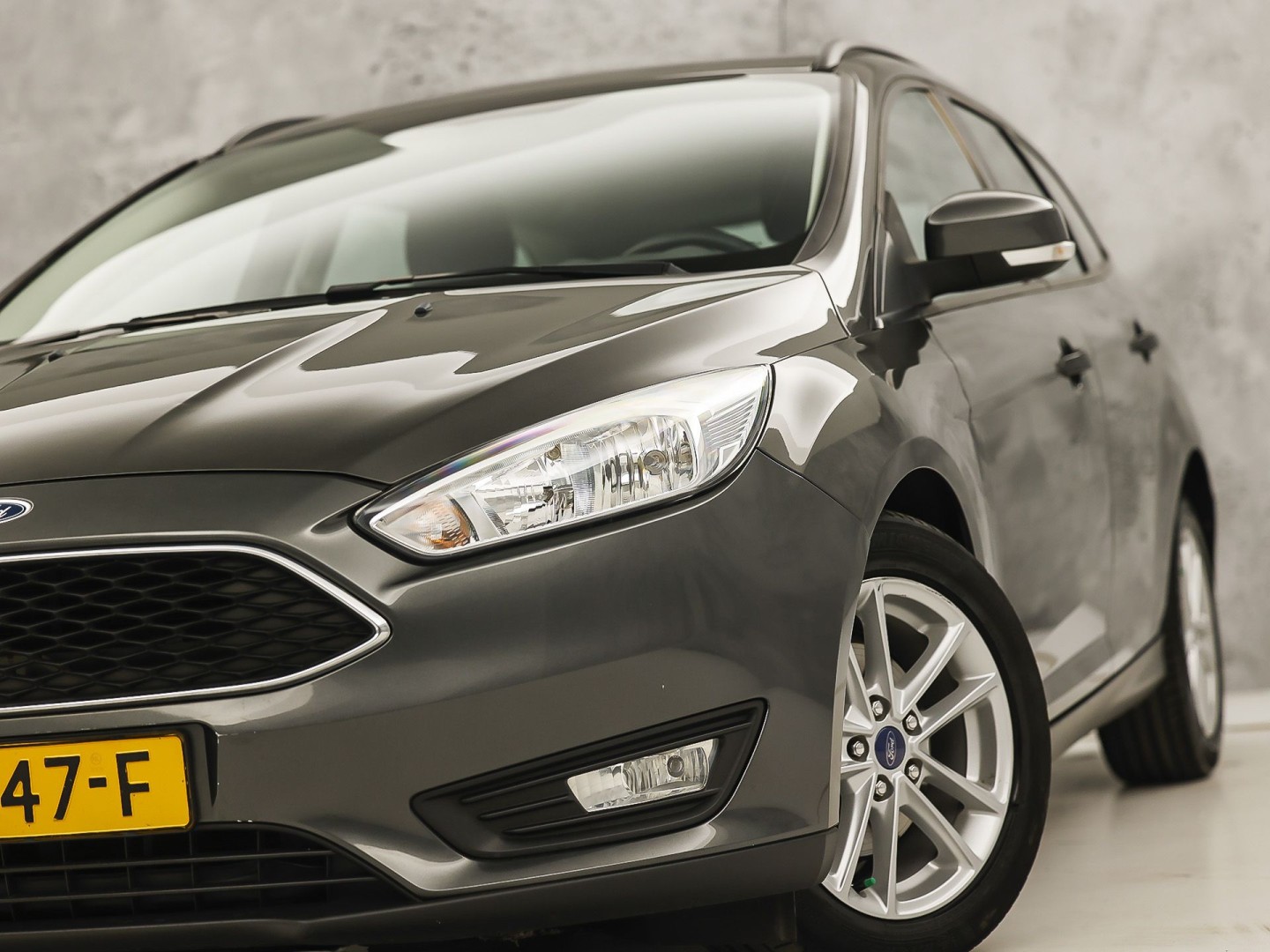 Ford Focus Wagon 1.0 Sport Automaat (NAVIGATIE, STUUR/STOELVERWARMING, LM VELGEN, SPORTSTOELEN, CRUISE, PARKEERSENSOREN, NIEUWSTAAT)