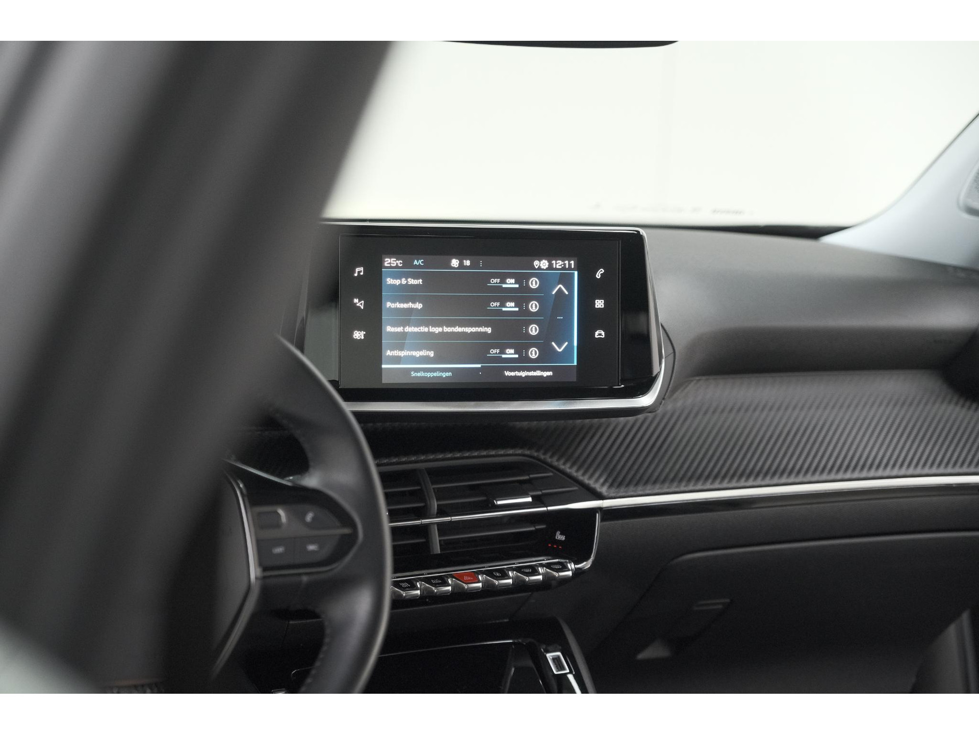 Peugeot 2008 PureTech 130 Blue Lease Allure | Camera | Apple Carplay | Parkeersensoren | Climate Control