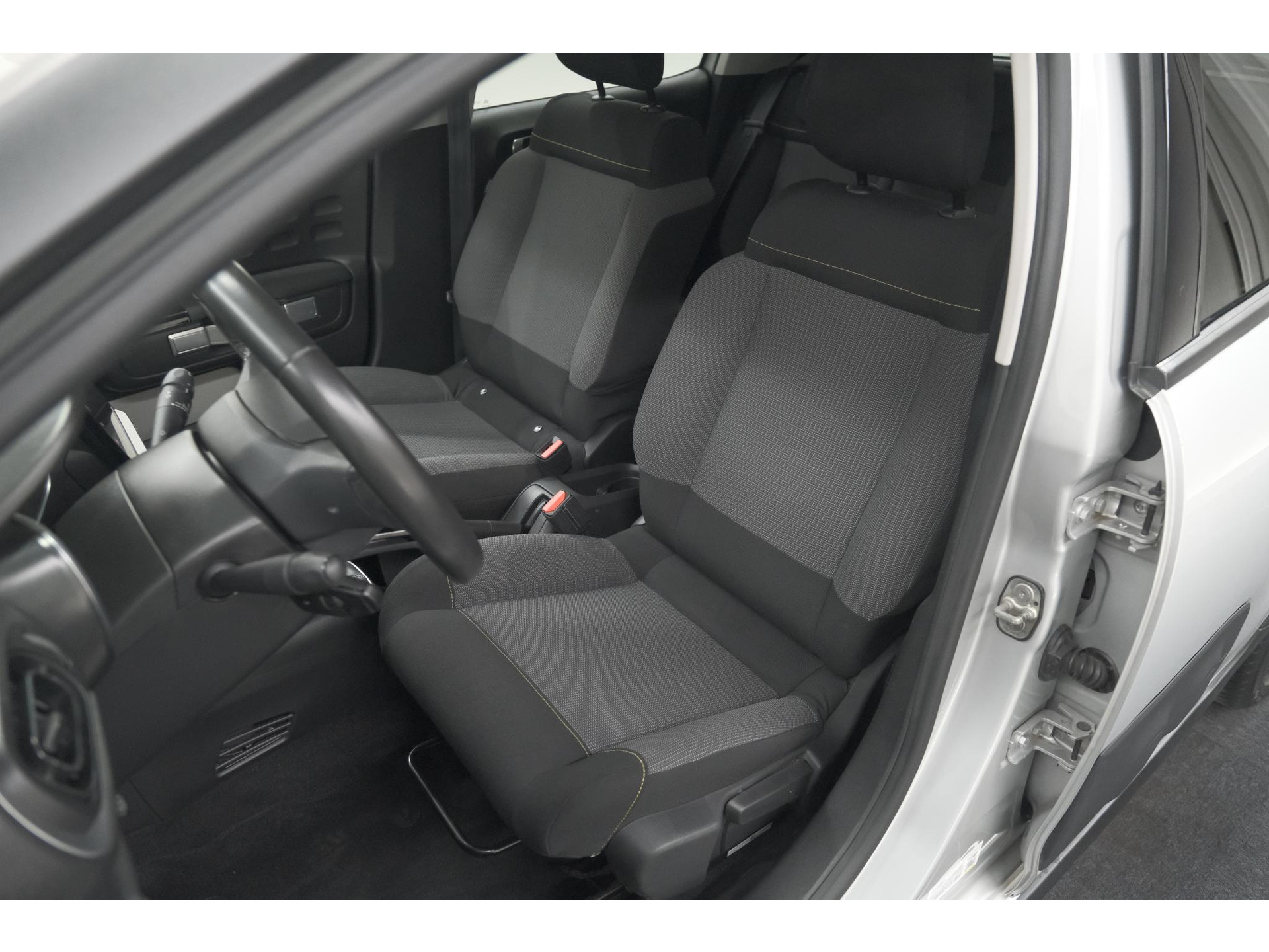 Citroen C3 PureTech 82 S&S Shine | Camera | Navigatie | Climate control | 17 Inch Lichtmetalen Velgen