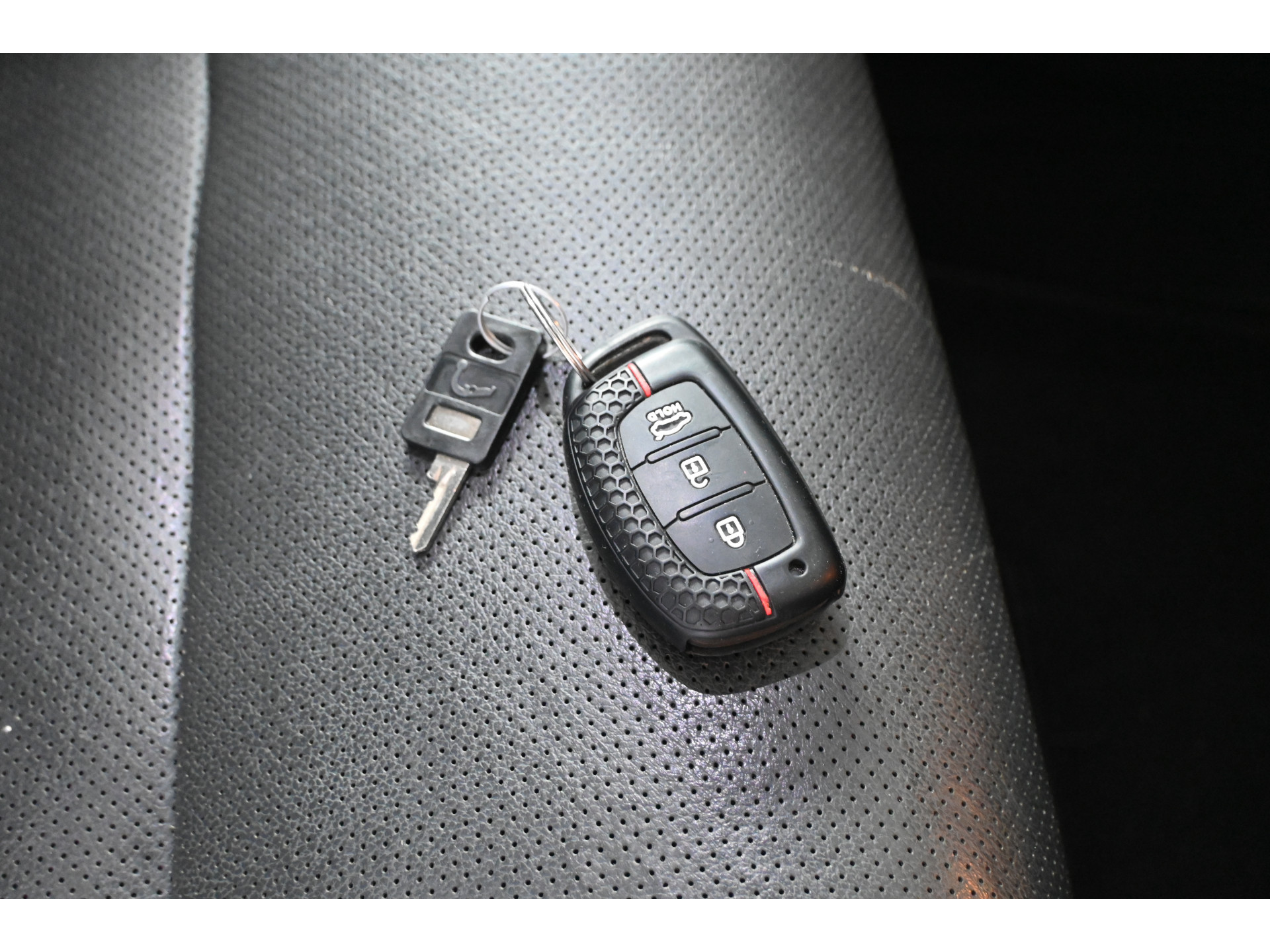 Hyundai Tucson 1.6 T-GDi Comfort 4WD Automaat Cruise Clima Trekhaak Panoramadak Stoelverwarming Goed Onderhouden! Inruil Mogelijk!
