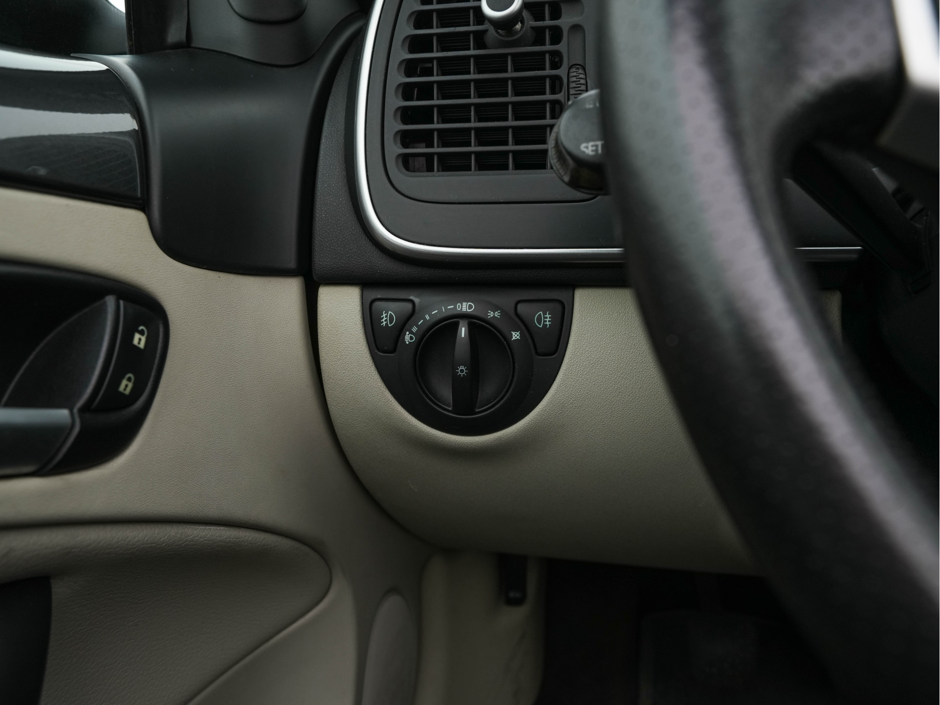 Saab 9-3 Cabrio 1.9 TiD Vector *NAVI-FULLMAP | NAPPA-LEATHER | ECC | PDC | CRUISE | HEATED-COMFORTSEATS | TOWBAR | 17''ALU*