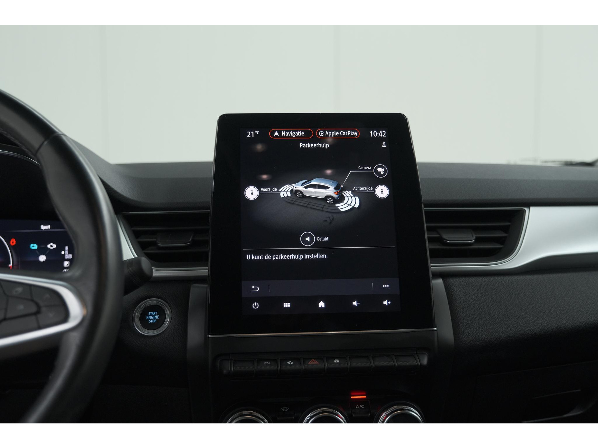 Renault Captur 1.6 E-Tech Plug-in Hybrid 160 Intens | Trekhaak | Camera | Adaptieve Cruise Control | Dodehoekdetectie