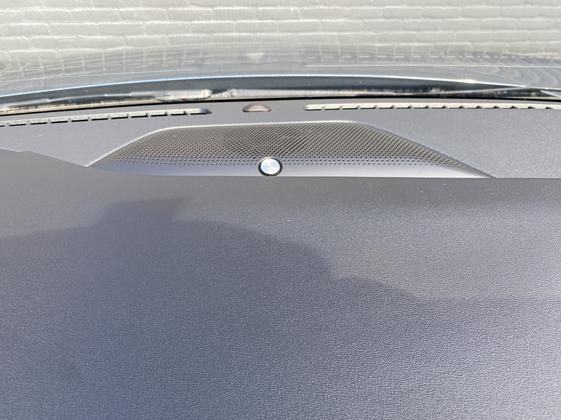 Ford Kuga 2.5 PHEV Vignale 225 pk | dealer onderh. | panoramadak | leder interieur | elektr. v. stoelen | navigatie | B&O audio