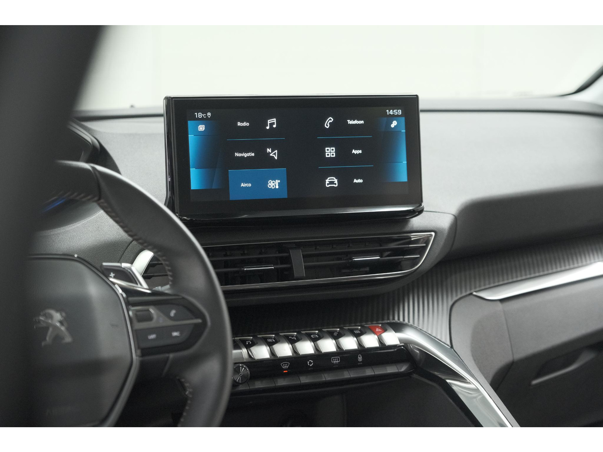 Peugeot 5008 PureTech 130 EAT8 Active Pack | 7 Zitplaatsen | Apple Carplay | Parkeersensoren | Navigatie