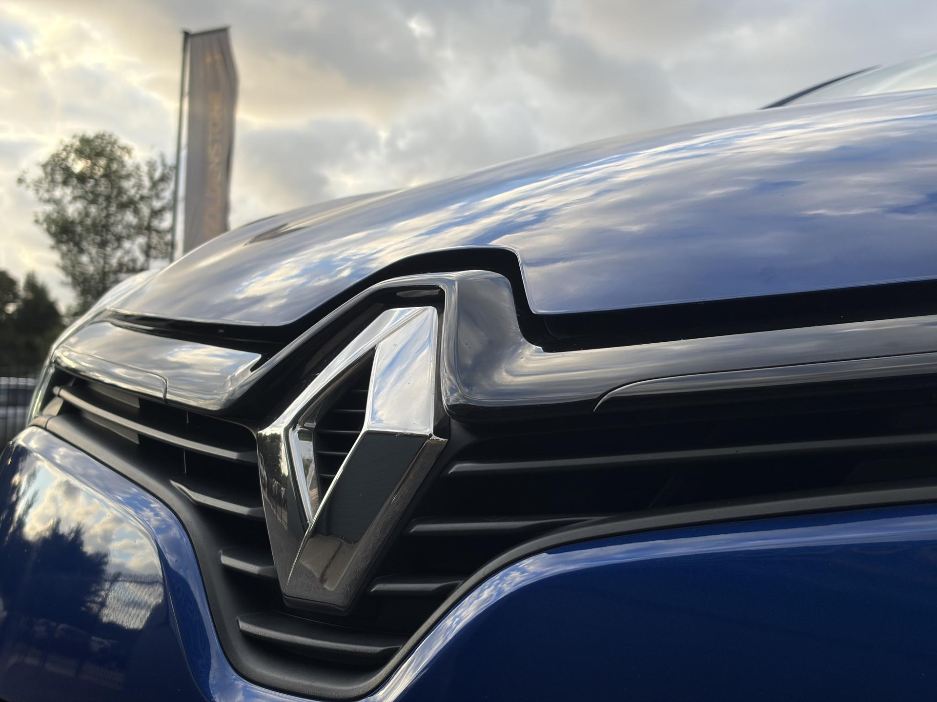Renault Clio 1.2 TCe GT-Line Automaat l Navi l Keyless l Clima l Cruise l 120pk l 2e Eigenaar l N.A.P. l Pdc l 17''Lmv l Apk tot 03-2027