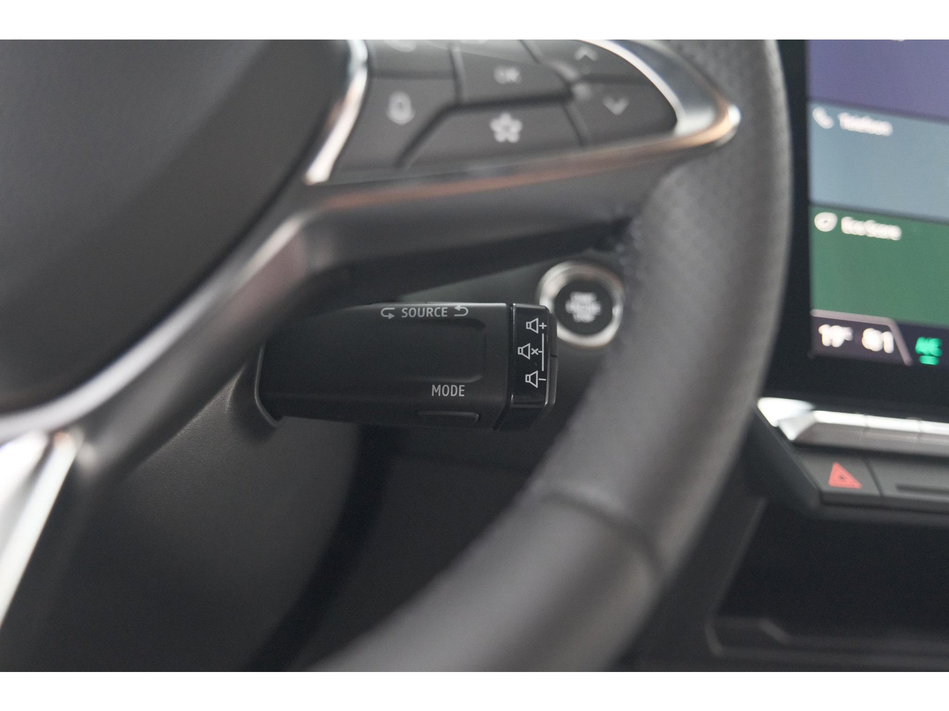 Renault Captur 1.6 E-Tech full hybrid 145 Techno | Advanced Driving | Camera | Dodehoekdetectie | Apple Carplay | 18 Inch Lichtmetalen Velgen