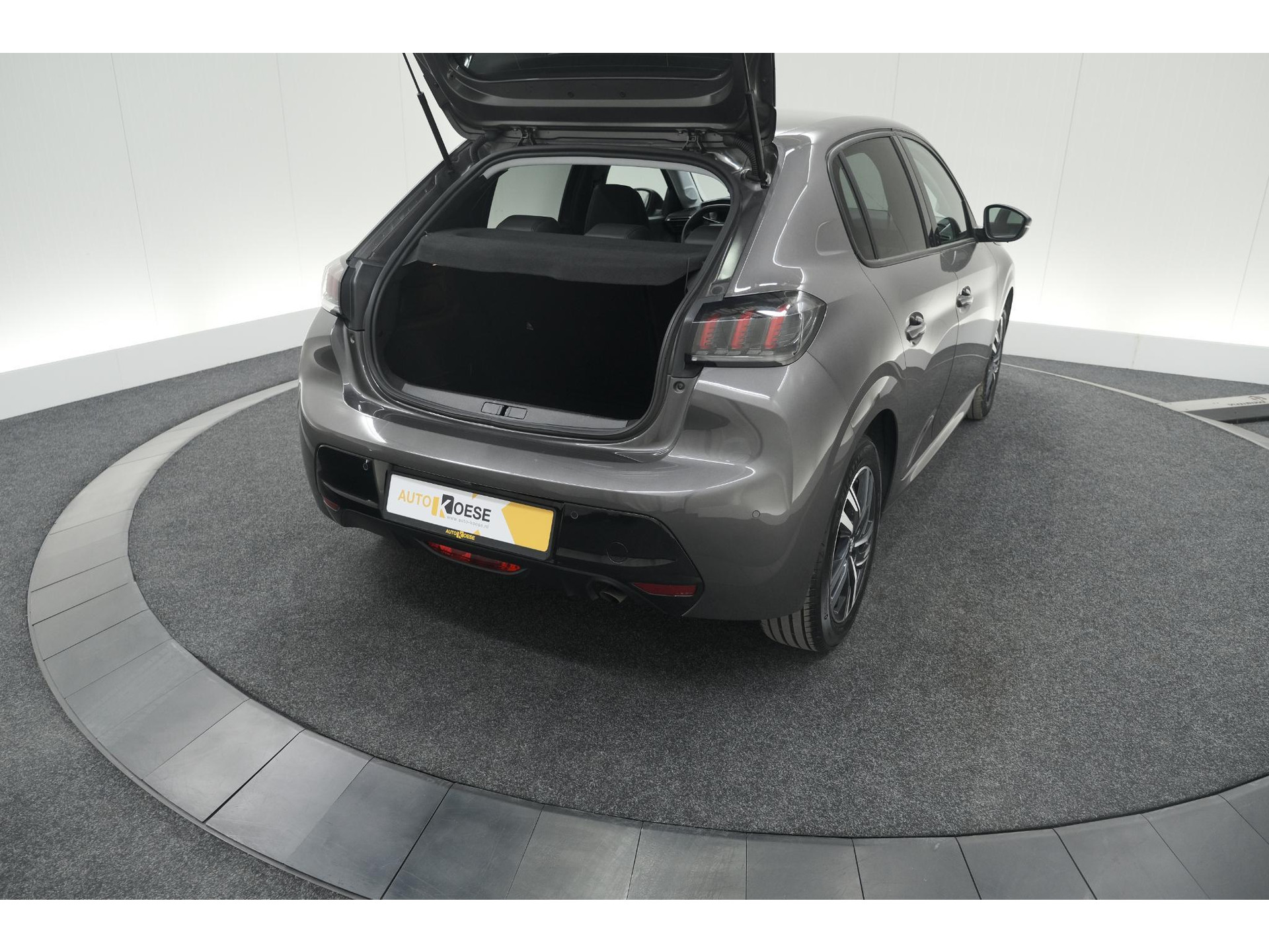 Peugeot 208 PureTech 100 EAT8 Allure Pack | Camera | Apple Carplay | Parkeersensoren | Stoelverwarming