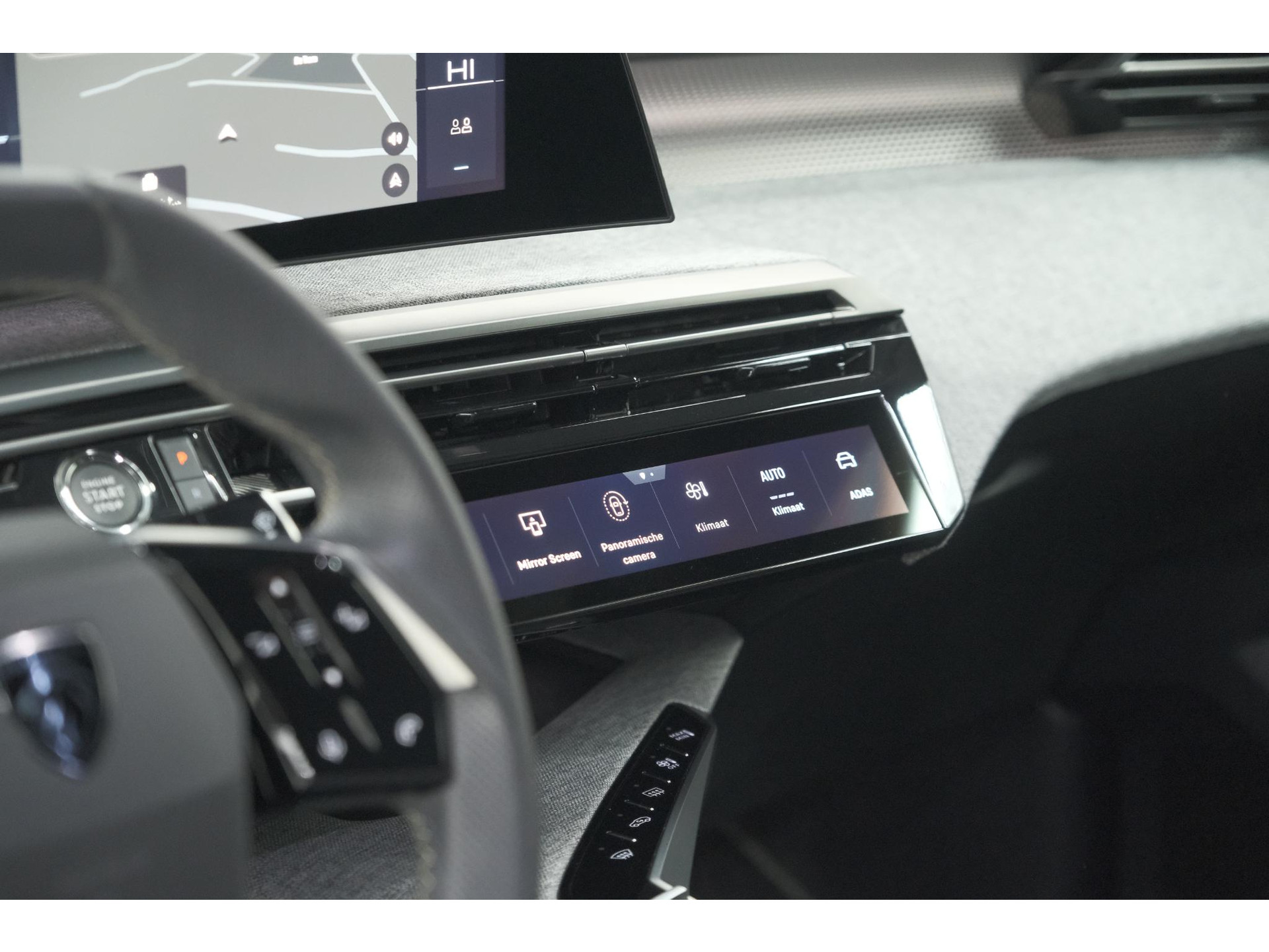 Peugeot 3008 1.2 Hybrid 136 GT | Panoramadak | 360 Camera | Stoelverwarming | Elektrische Kofferklep | Allseason Banden