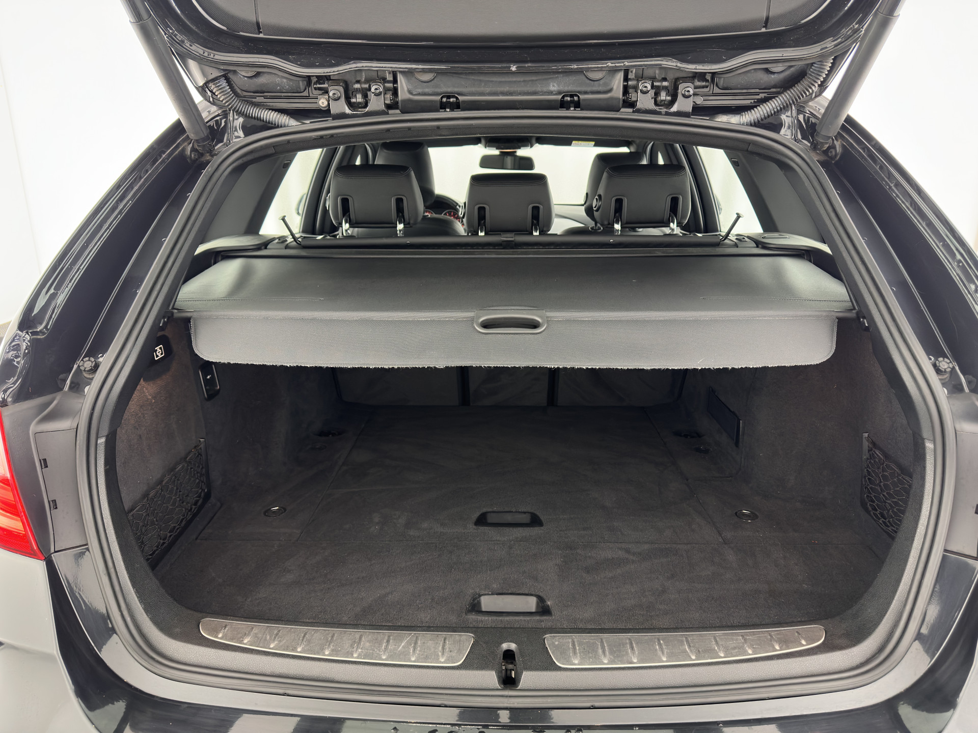 BMW 3-serie Touring 318d High Executive M-Sportpack Aut. *FULL-LEATHER | HEATED-SPORTSEATS | NAVI-FULLMAP | ECC | PDC | CRUISE | 18''ALU*