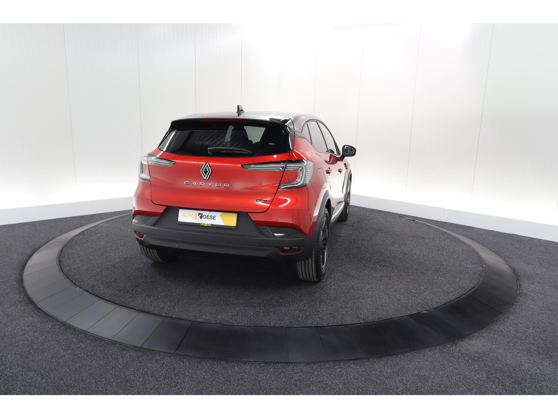 Renault Captur 1.6 E-Tech full hybrid 145 Techno | Advanced Driving | Camera | Dodehoekdetectie | Apple Carplay | 18 Inch Lichtmetalen Velgen