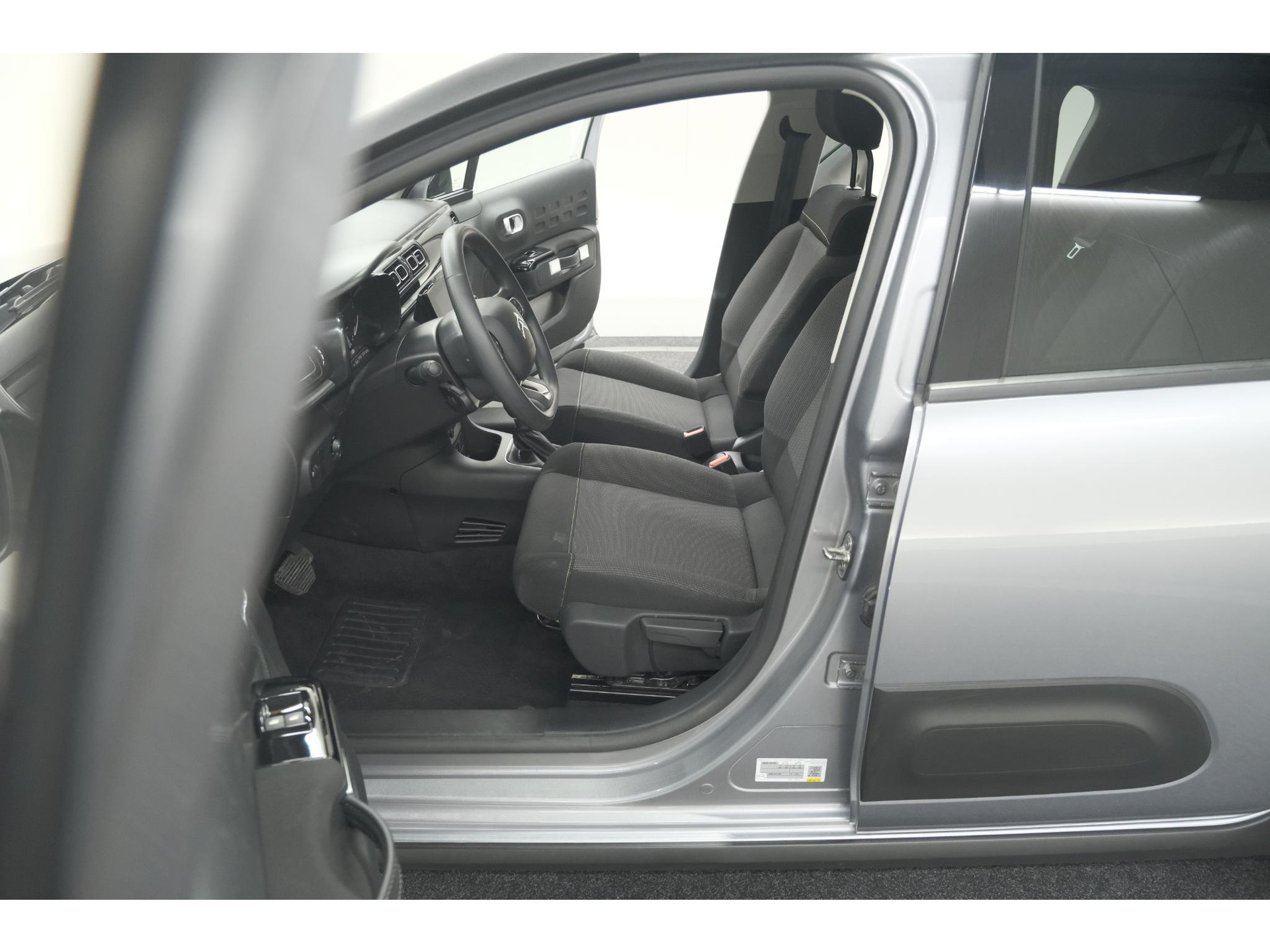 Citroen C3 PureTech 110 EAT6 Max | Apple Carplay | Parkeersensoren | Climate Control | 16 Inch Lichtmetalen Velgen