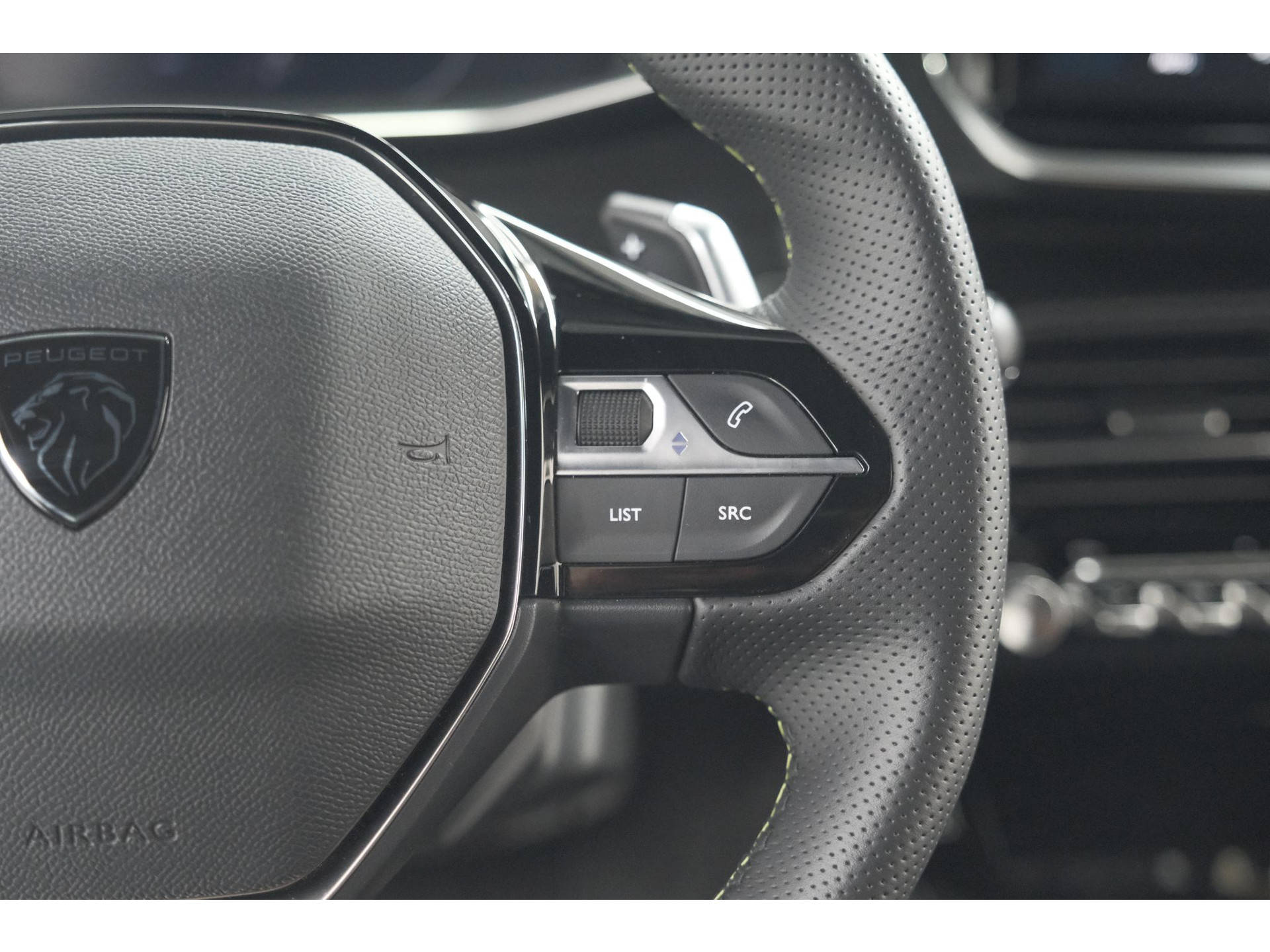 Peugeot 2008 PureTech 130 EAT8 GT | 360 Camera | Adaptieve Cruise Control | Stoelmassage | Apple Carplay