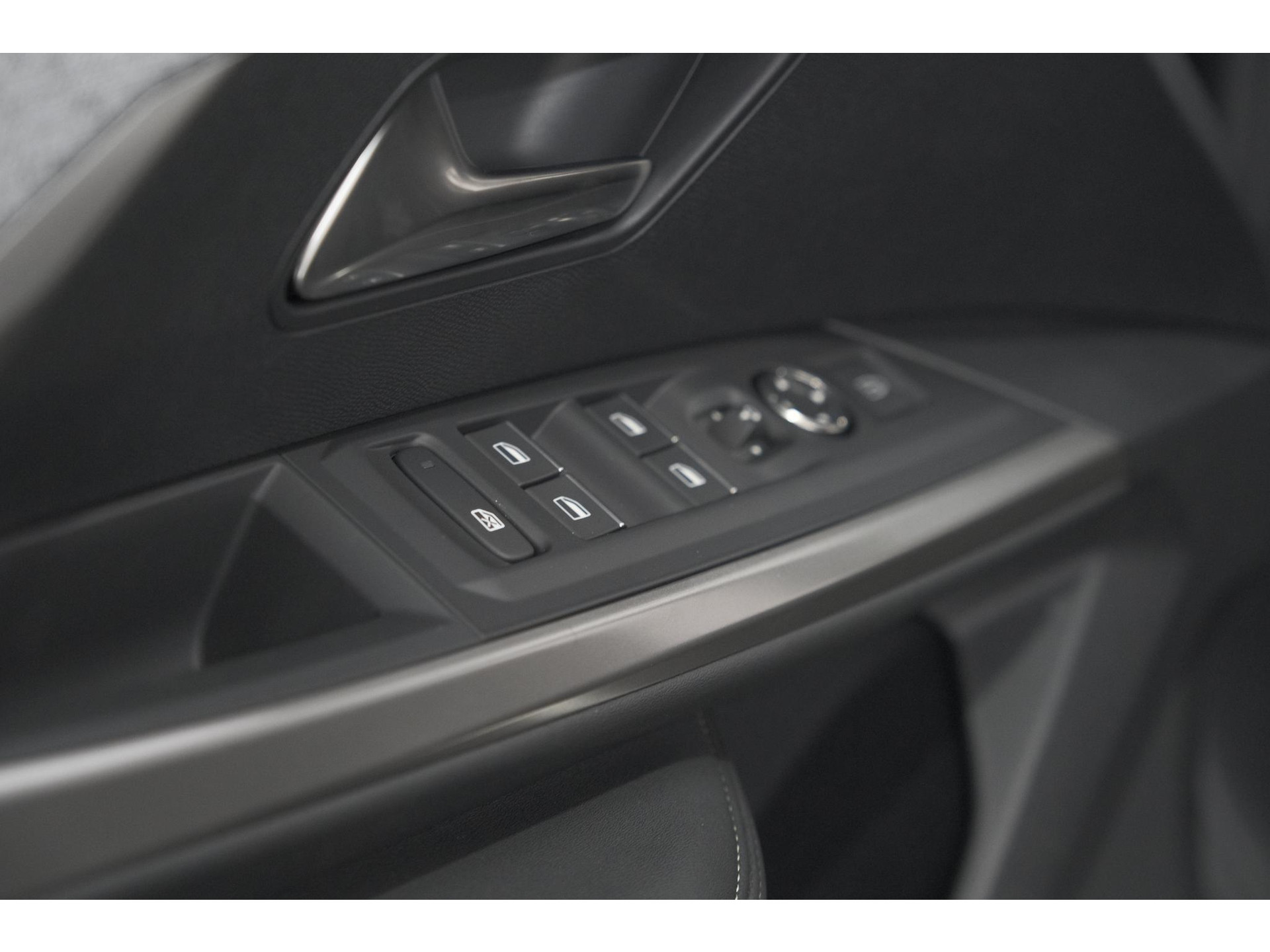 Peugeot 3008 Hybrid 145 e-DCS6 GT | Elektrische Kofferklep | Camera | Adaptieve Cruise Control | Apple CarPlay