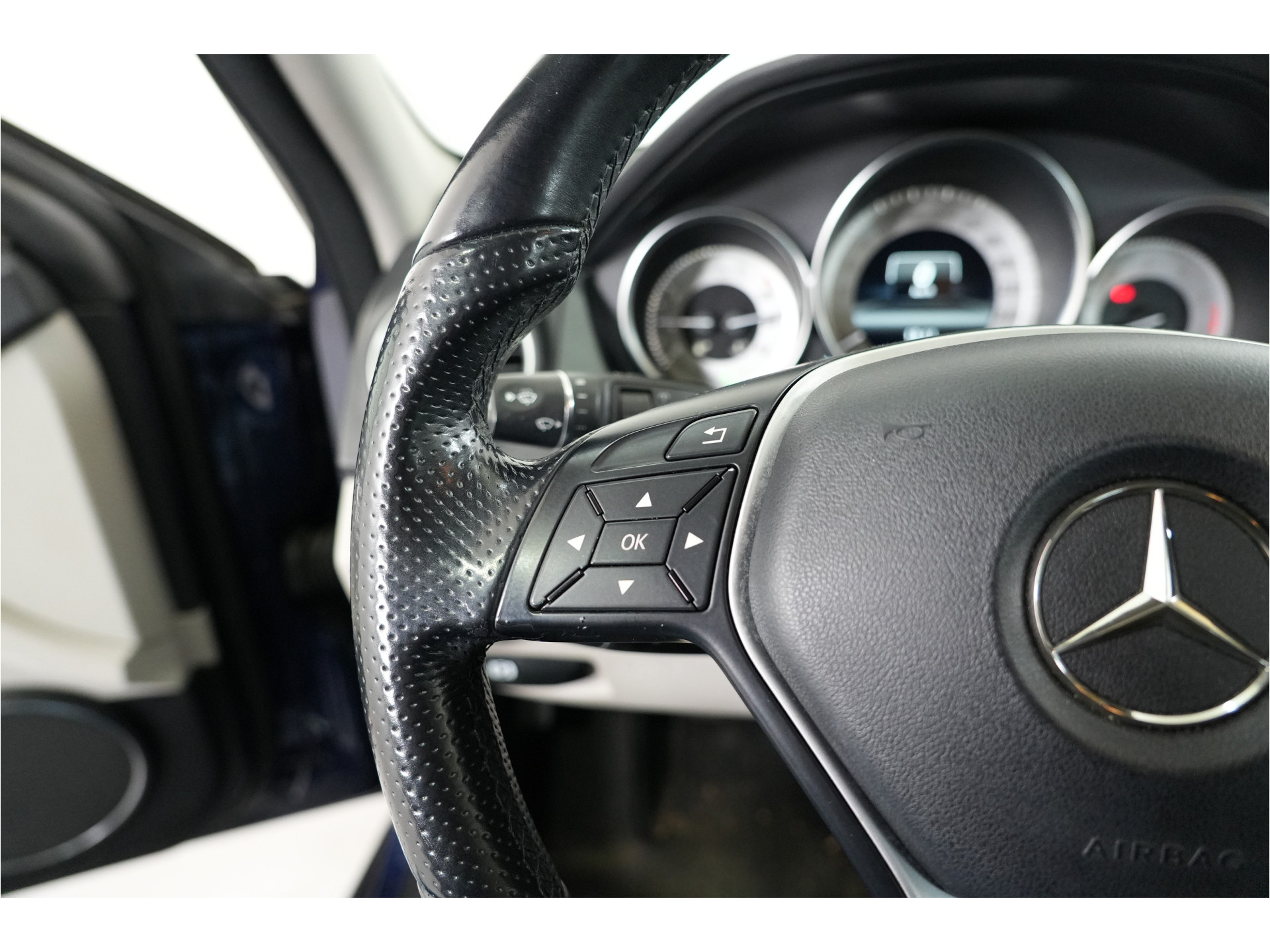 Mercedes-Benz C-klasse Estate 180 Ambition Avantgarde | Trekhaak | El. Stl. verst. | Navi | Cruise | PDC | Bluetooth |