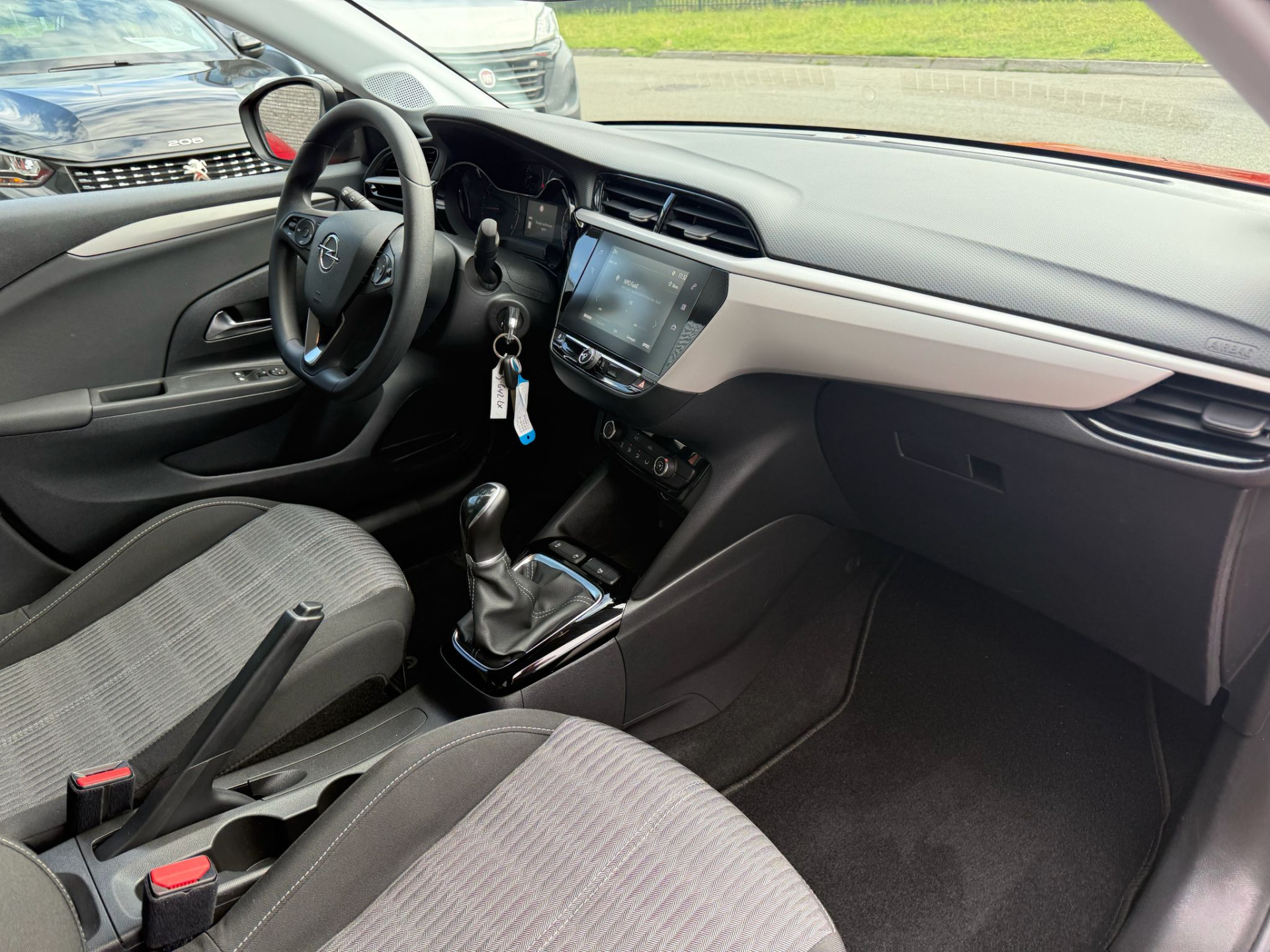 Opel Corsa 1.2 | 1E EIGENAAR | 3/6/12MND GARANTIE | DAB | CRUISE | LANE | PDC | CARPLAY | AIRCO |