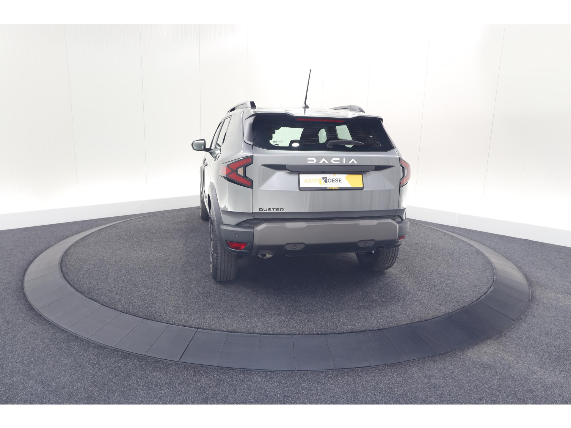 Dacia Duster Mild Hybrid 130 Expression | Camera | Stoelverwarming | Apple Carplay | Navigatie