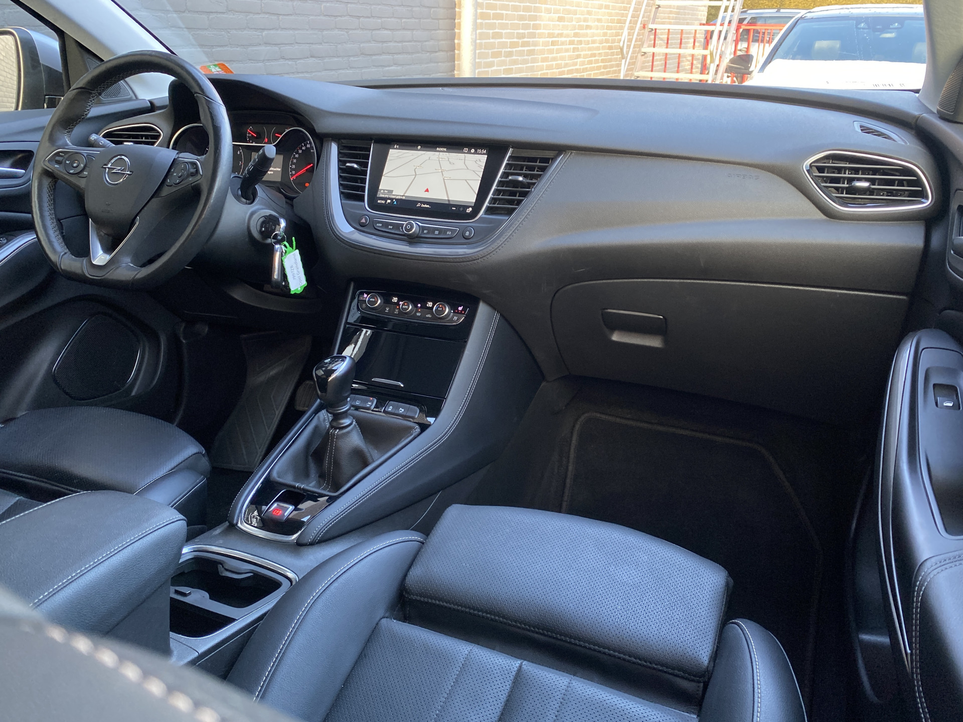 Opel Grandland X 1.2 Turbo Business Executive 130 pk | 1e eigenaar | dealer onderh. | leder interieur | navigatie | camera | carplay