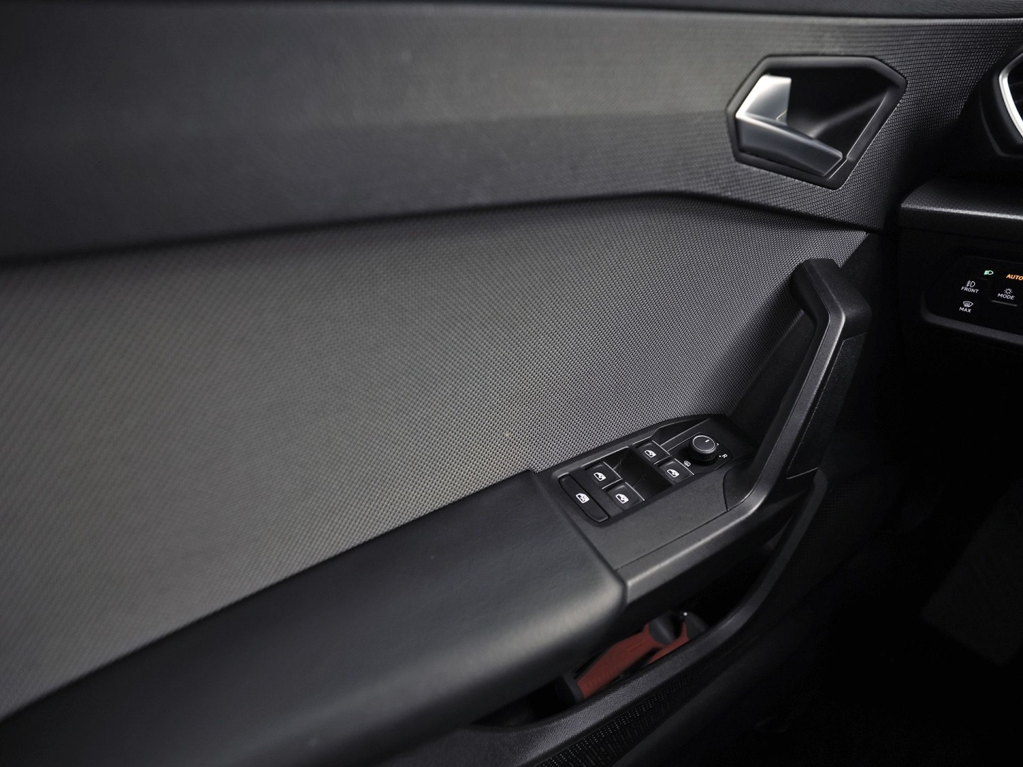SEAT Leon 1.5 TSI Sport (4 CILINDER, VIRTUAL COCKPIT, APPLE CARPLAY, GROOT NAVI, CAMERA, SPORTSTOELEN, GETINT GLAS, ADAPTIVE CRUISE, NIEUWSTAAT)
