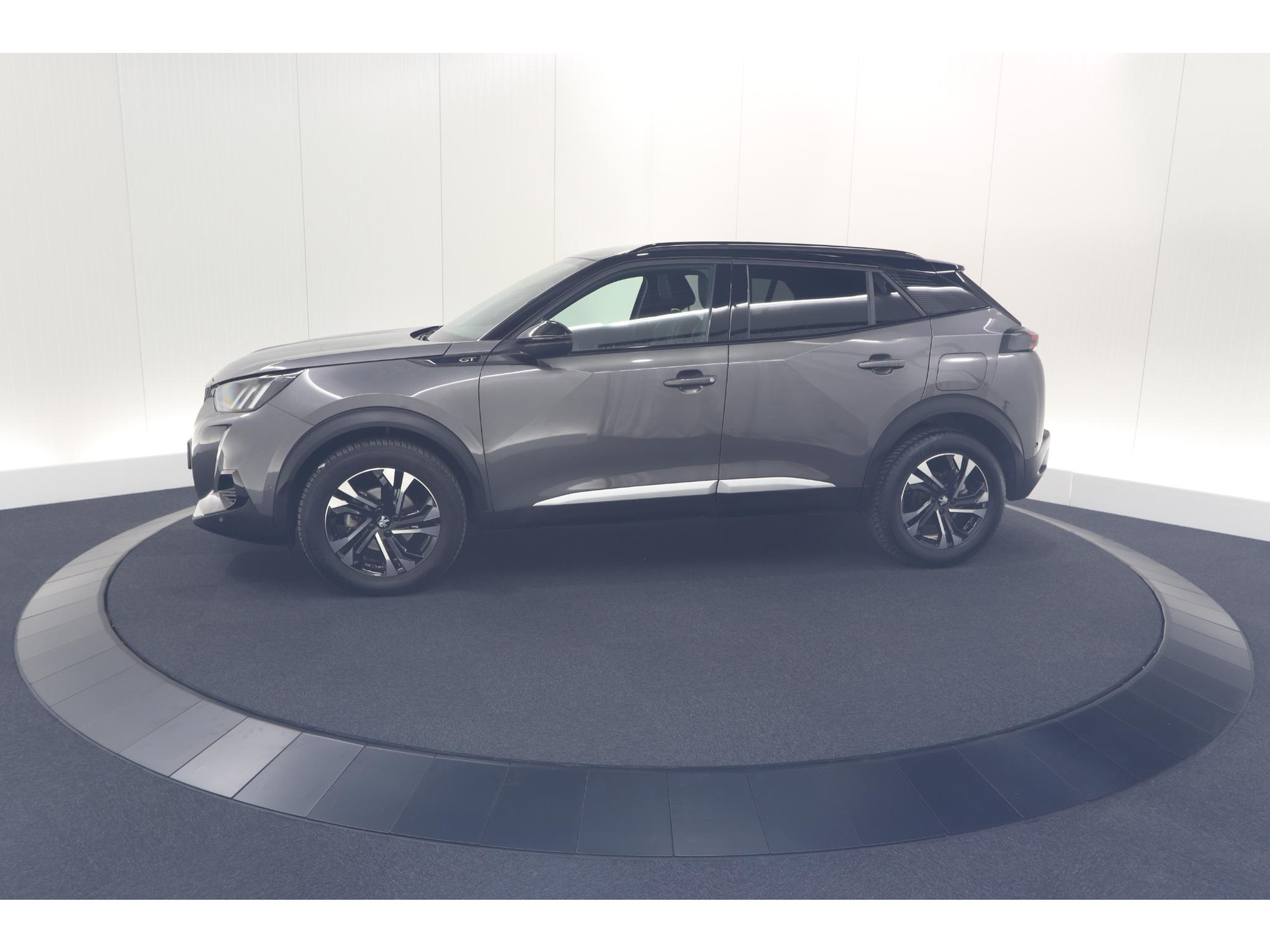 Peugeot 2008 PureTech 130 EAT8 GT | Camera | Dodehoekdetectie | Apple Carplay | Pack Winter