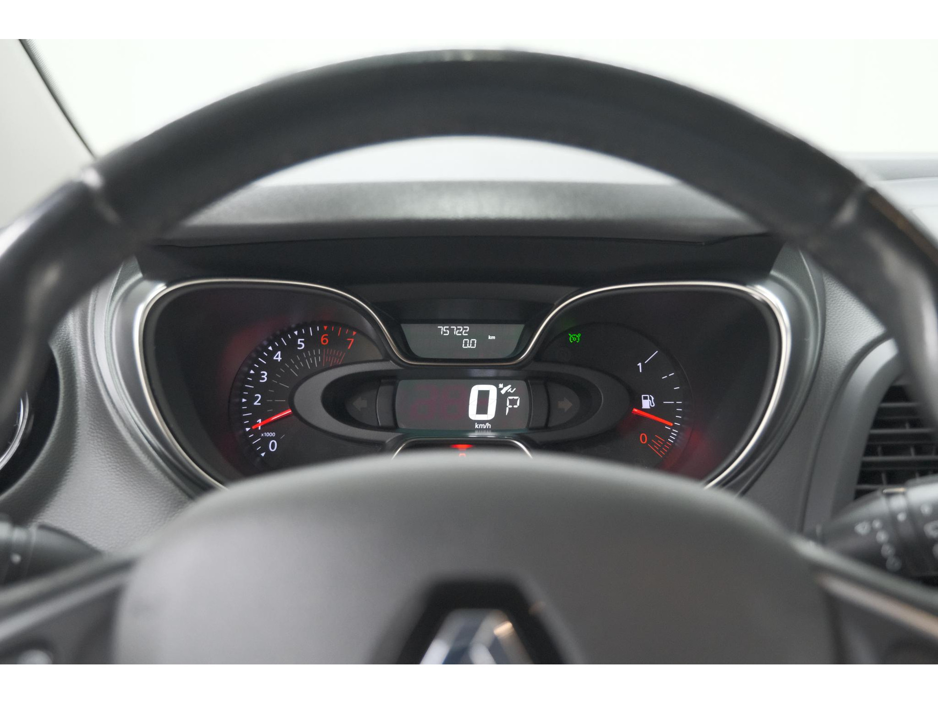 Renault Captur TCe 150 EDC Intens | Trekhaak | Navigatie | Parkeersensoren