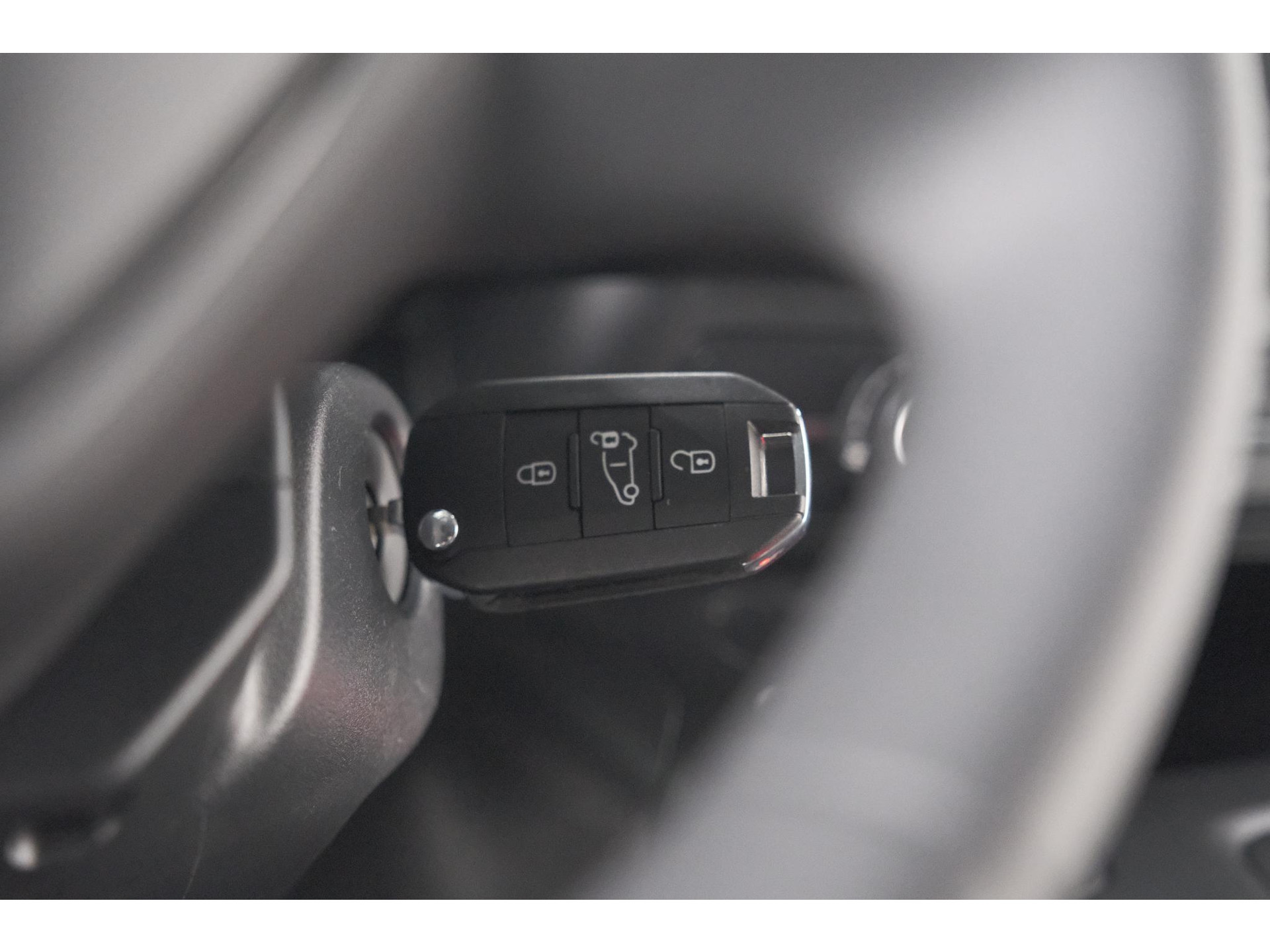 Peugeot Partner 1.5 BlueHDi 130 EAT8 S&S L2 | Trekhaak | Camera | Betimmering Laadruimte