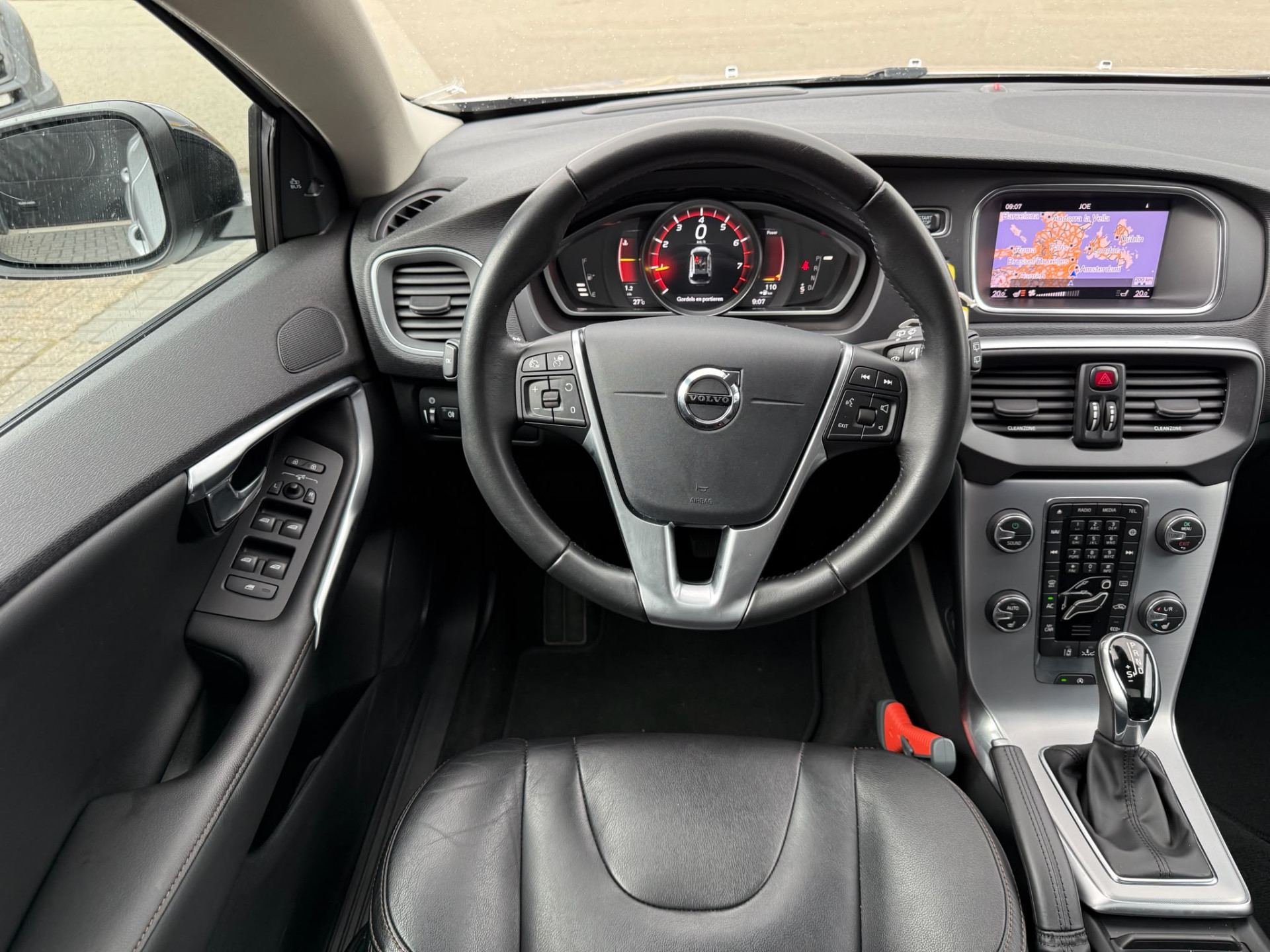 Volvo V40 Cross Country 1.5 T3 Summum | 2E EIGENAAR | 3/6 of 12 MND GARANTIE | PANO DAK | CAMERA | NAVI | MEMORY |