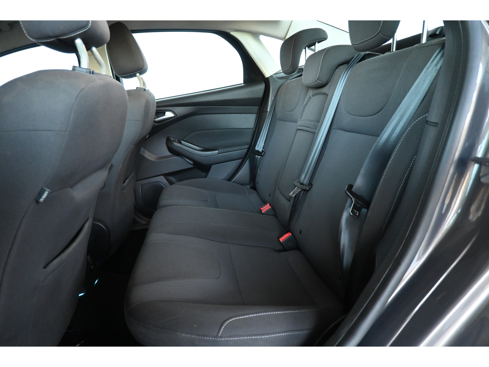 Ford Focus 1.6 EcoBoost Titanium Clima Trekhaak Pdc Cruise control 100% Onderhouden! Inruil Mogelijk!