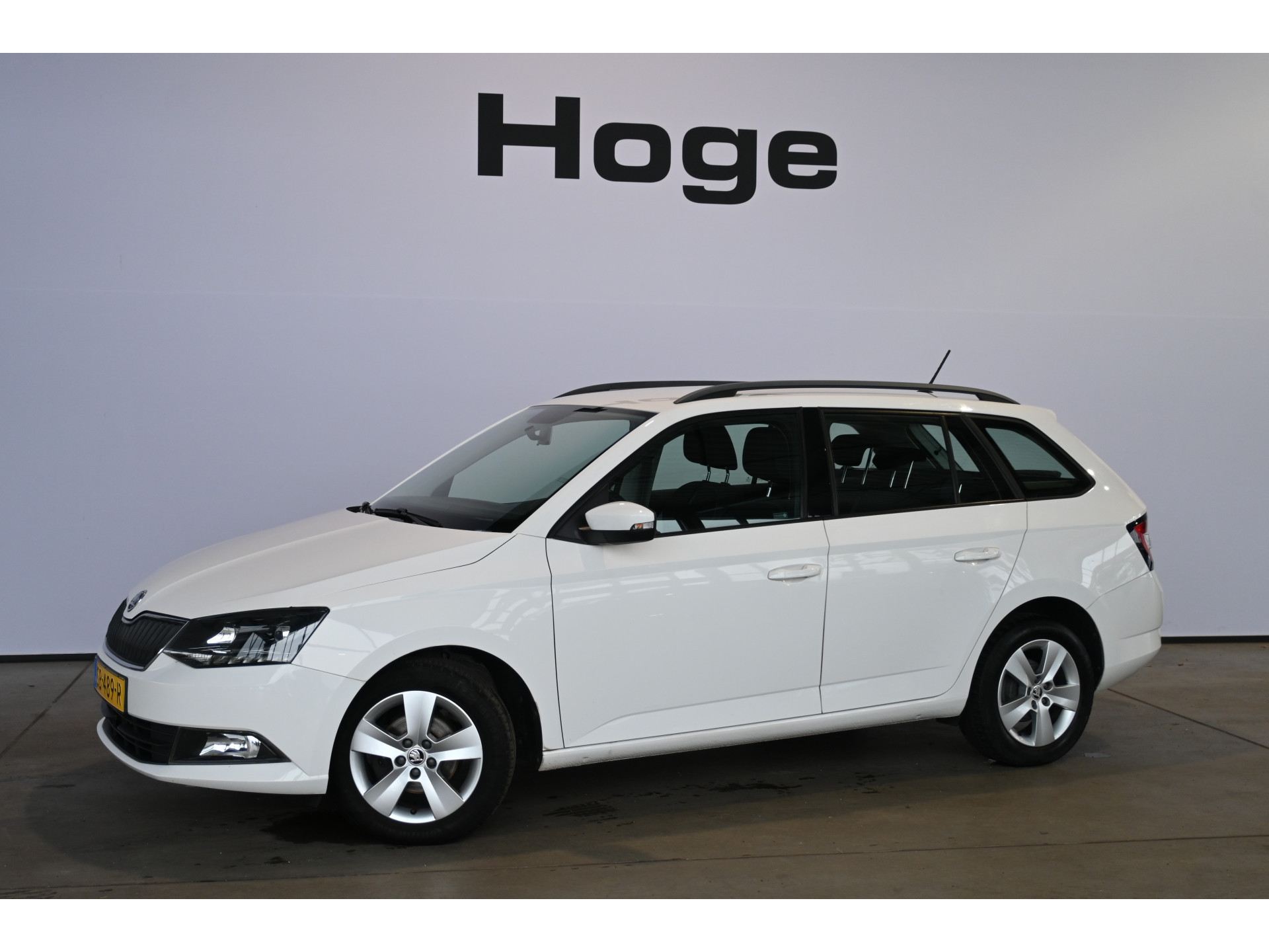 ŠKODA Fabia Combi 1.0 TSI Ambition Business Airco Navigatie Cruise Control Rijklaarprijs Inruil Mogelijk!