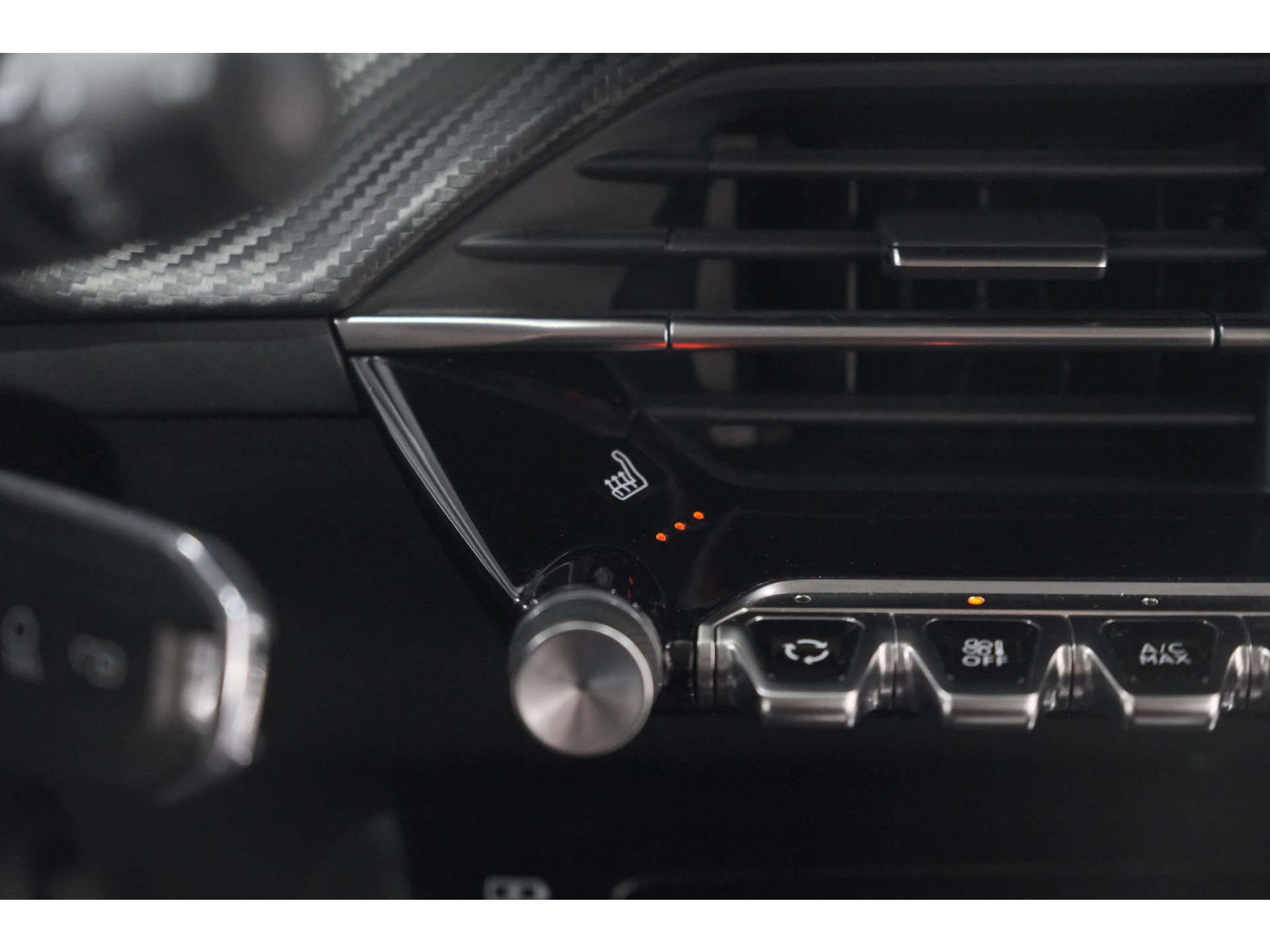 Peugeot 208 PureTech 100 EAT8 Allure Pack | Camera | Apple Carplay | Parkeersensoren | Stoelverwarming