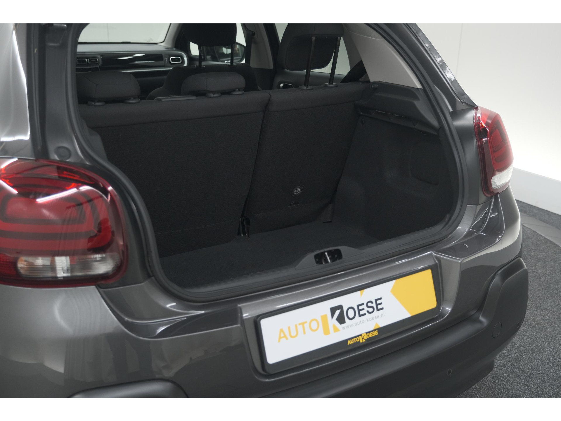 Citroen C3 PureTech 110 EAT6 Max | Apple Carplay | Parkeersensoren | Climate Control | 16 Inch Lichtmetalen Velgen