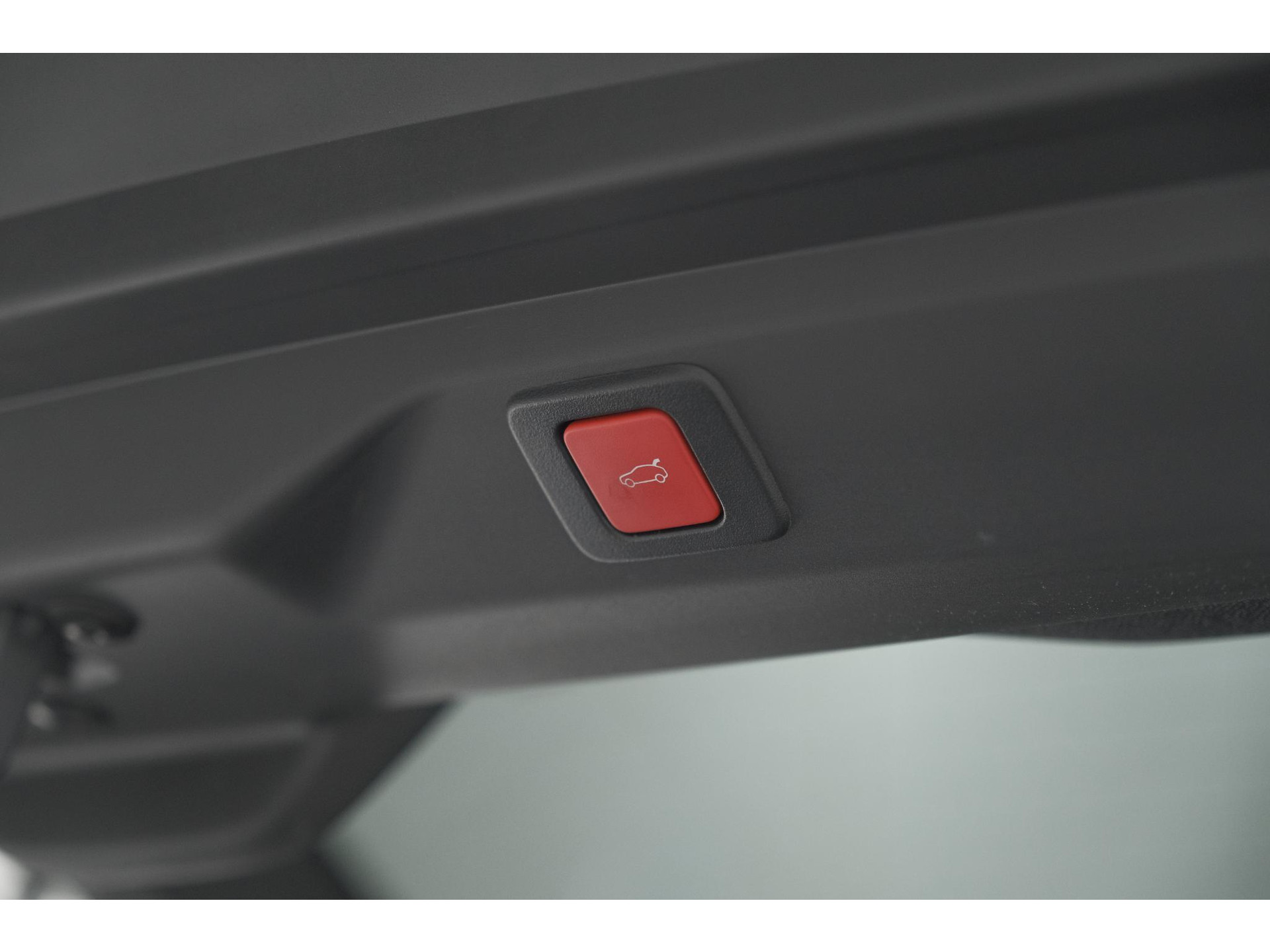 Peugeot 3008 1.2 Hybrid 145 GT | Panoramadak | Focal Hi-Fi | 360 Camera | Elektronische kofferklep