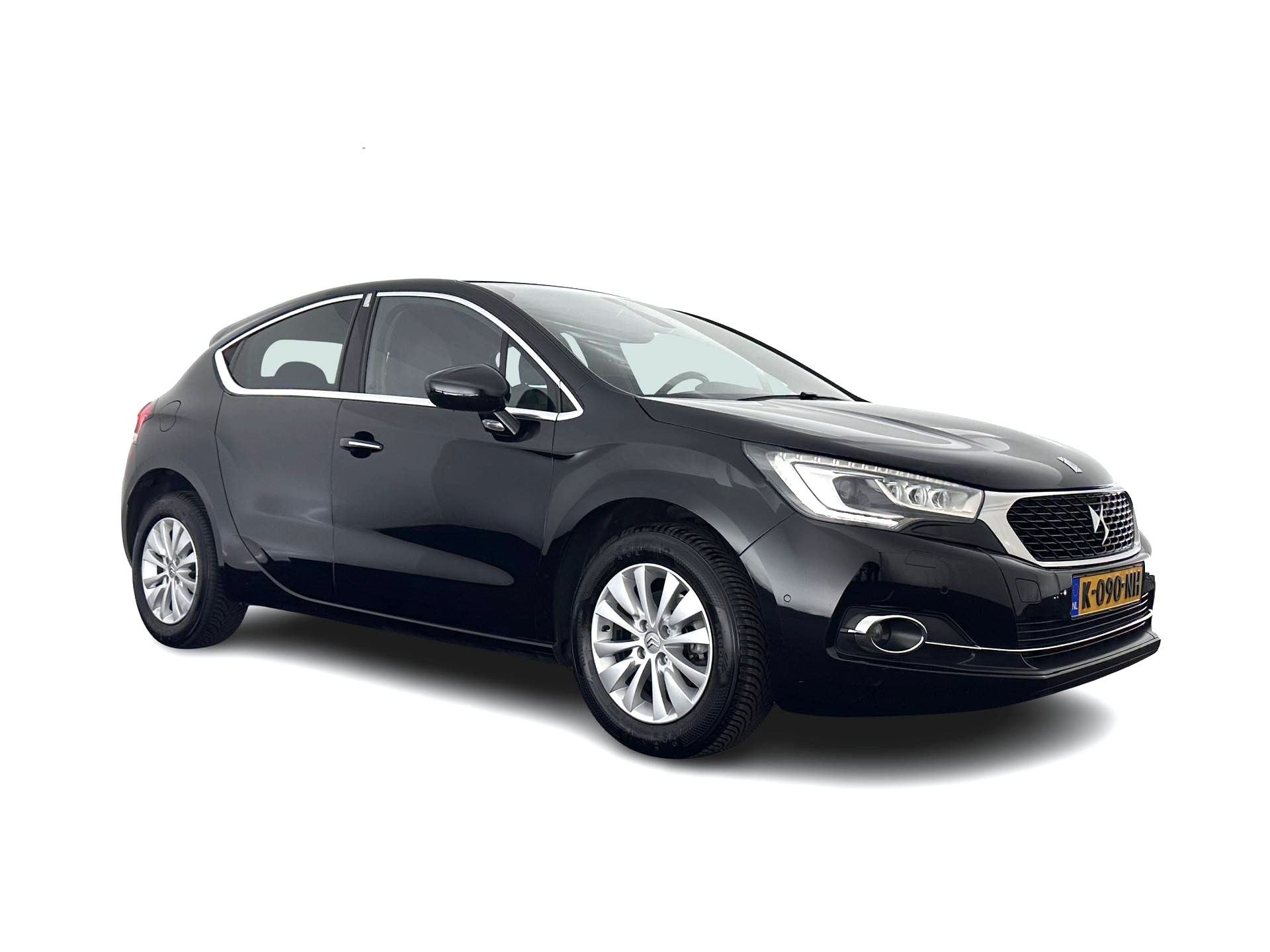 DS 4 1.6 BlueHDi Chic *PANO-WINDOW | FULL-LED | LEATHER-ALCANTARA | HEATED-COMFORTSEATS | NAVI-FULLMAP | DAB | CAMERA | PRIVACYGLASS | ECC | PDC | CRUISE | KEYLESS | TOWBAR | 16''ALU*