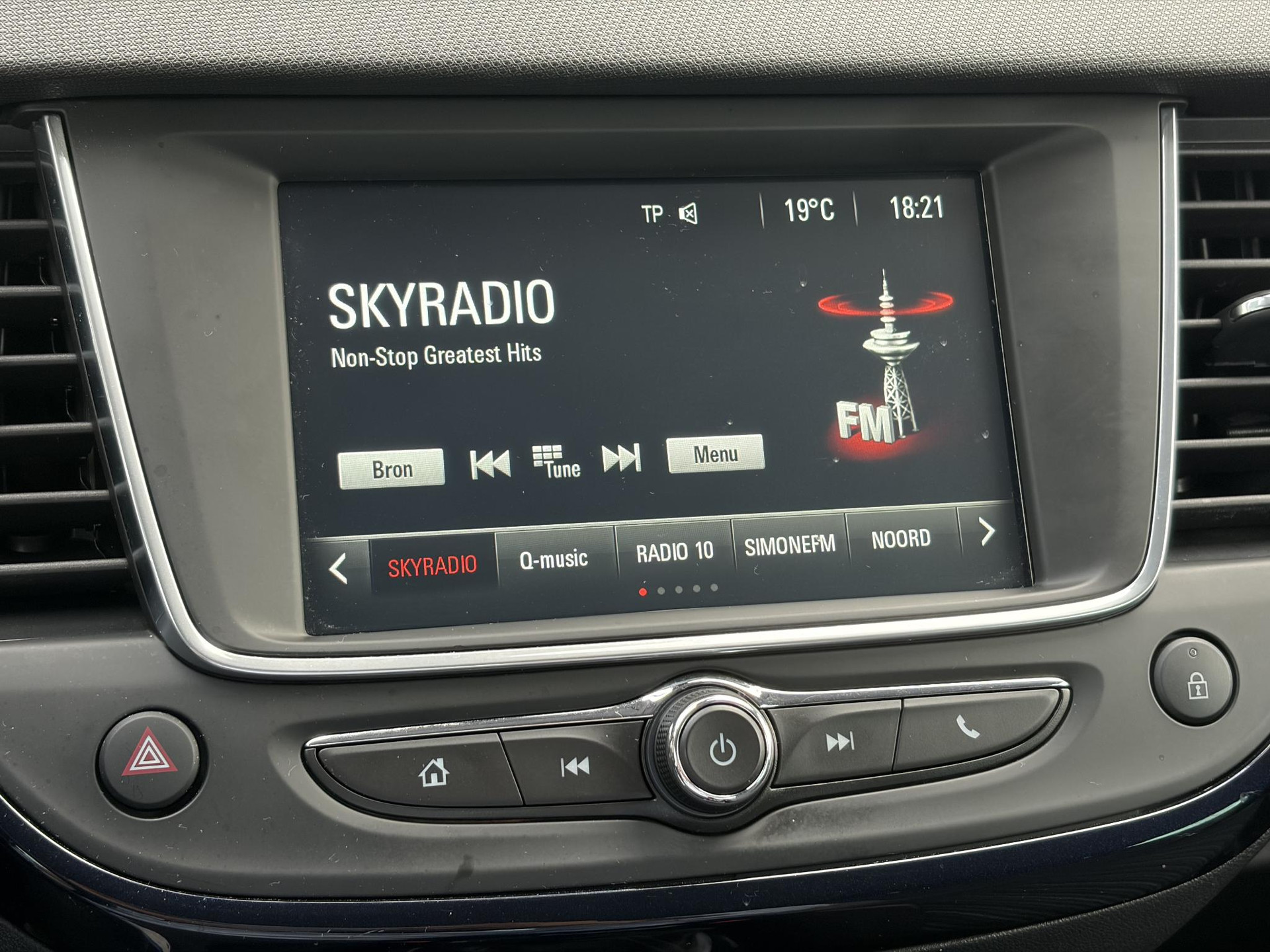 Opel Crossland X 1.2 Turbo 120 Jaar Edition ✓110pk✓D-riem vv in 2025✓2e Eigenaar✓Carplay✓Lm velgen✓N.A.P✓6 Bak✓Airco✓Cruise✓Pdc✓Rijstrooksensor✓Nieuwe Apk bij Aflevering