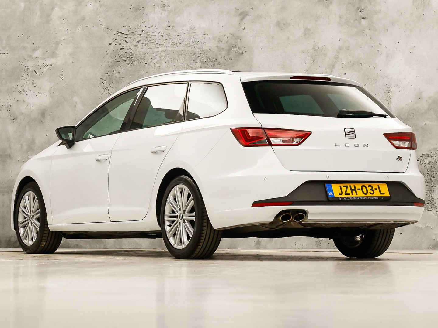 SEAT Leon 1.4 TSI FR Sport 150Pk Automaat (PANORAMADAK, NAVIGATIE, CLIMATE, STOELVERWARMING, SPORTSTOELEN, LED KOPLAMPEN, CRUISE, PARKEERSENSOREN, NIEUWSTAAT)