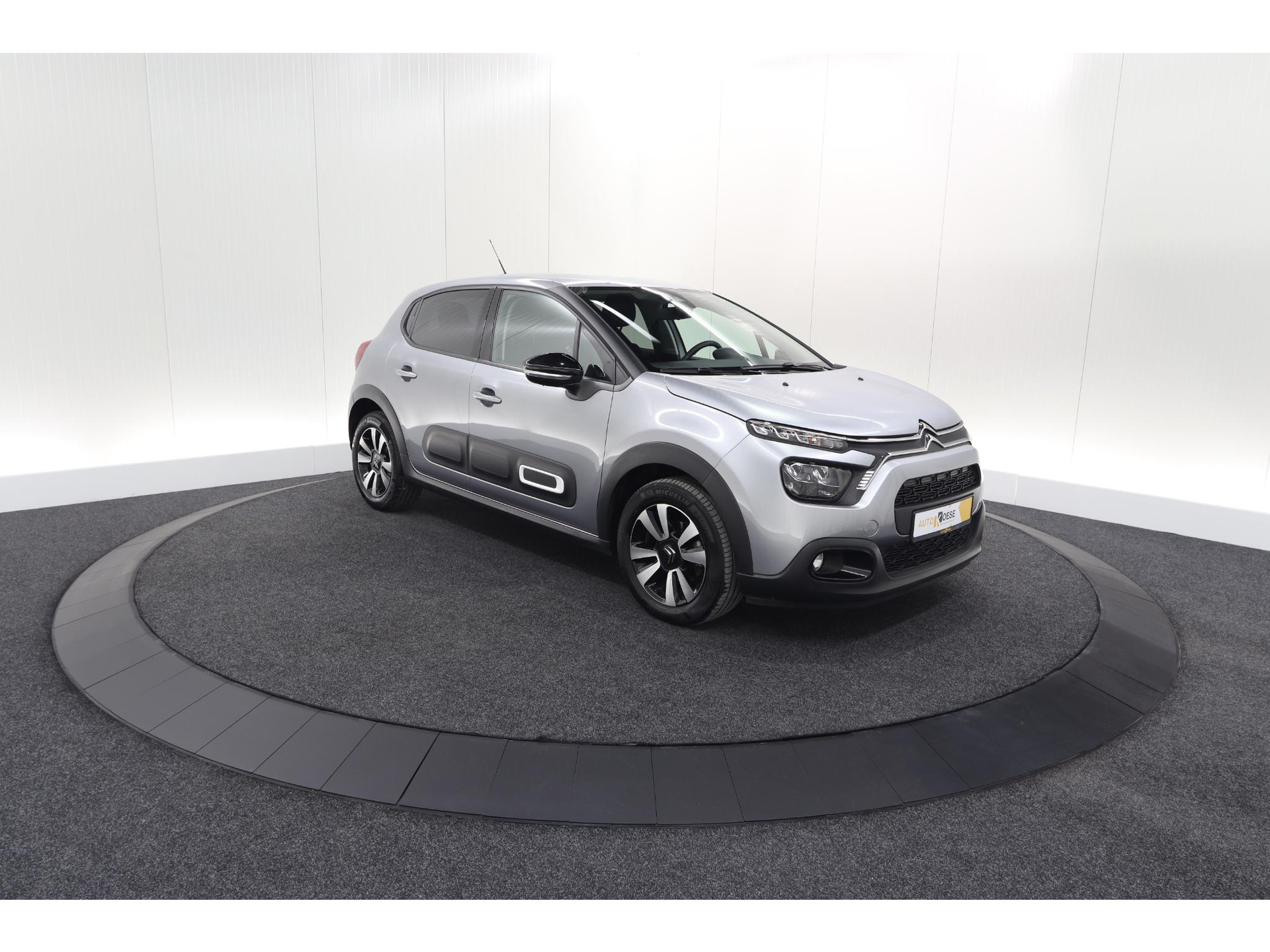 Citroen C3 PureTech 110 EAT6 Max | Apple Carplay | Parkeersensoren | Climate Control | 16 Inch Lichtmetalen Velgen