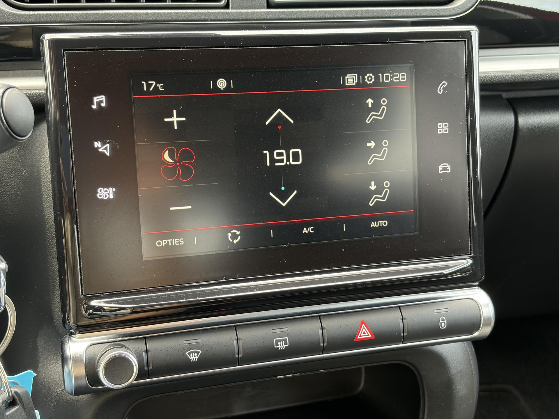 Citroen C3 1.2 PureTech Feel Edition 2e Eigenaar,Navi,Carplay,Clima,Cruise,Pdc,Rijstrooksensor,Lm velgen,N.A.P,Net beurt gehad,Bj 12-2017,Apk tot 02-2027
