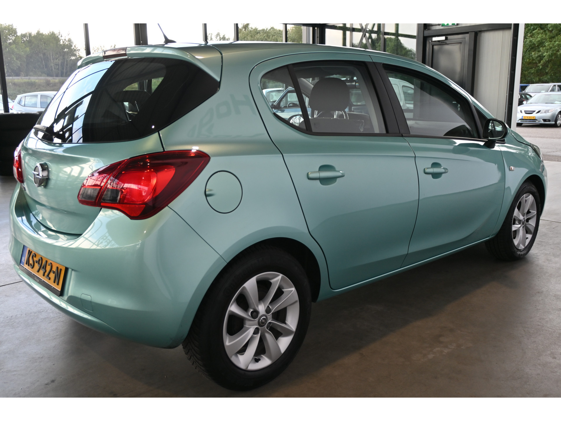 Opel Corsa 1.4 Edition Airco Cruise control Lichtmetaal Elektrisch Pakket Goed Onderhouden! Inruil Mogelijk!