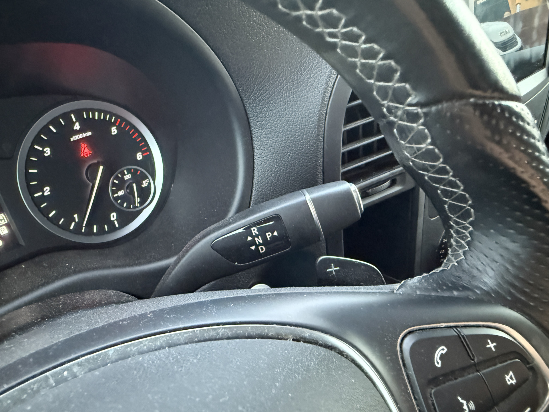 Mercedes-Benz Vito 114 1.9 CDI Automaat L2H1 Climate Control Cruise Control Parkeersensoren V+A Kastwand Inbouw