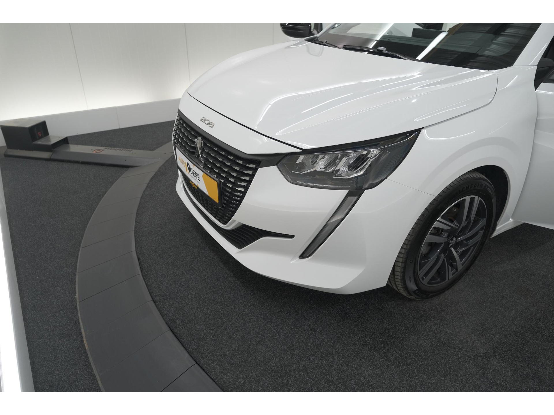 Peugeot 208 PureTech 100 Allure Pack | Camera | Apple Carplay | Stoelverwarming | Parkeersensoren