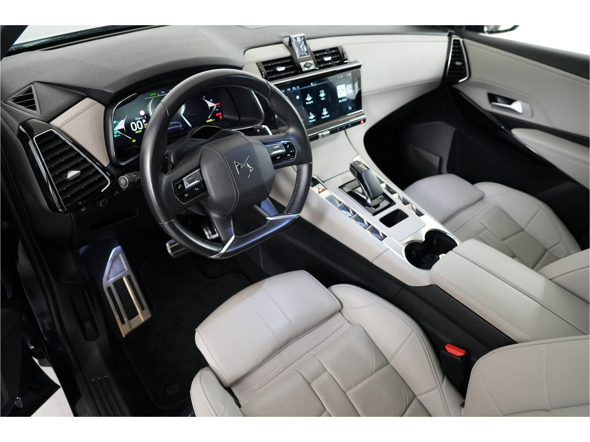 DS 7 E-Tense 4x4 La Première 360 pk PHEV | SOH 96% | Pano | Massage | Nachtzicht | Focal | 360° Cam | Nappa |