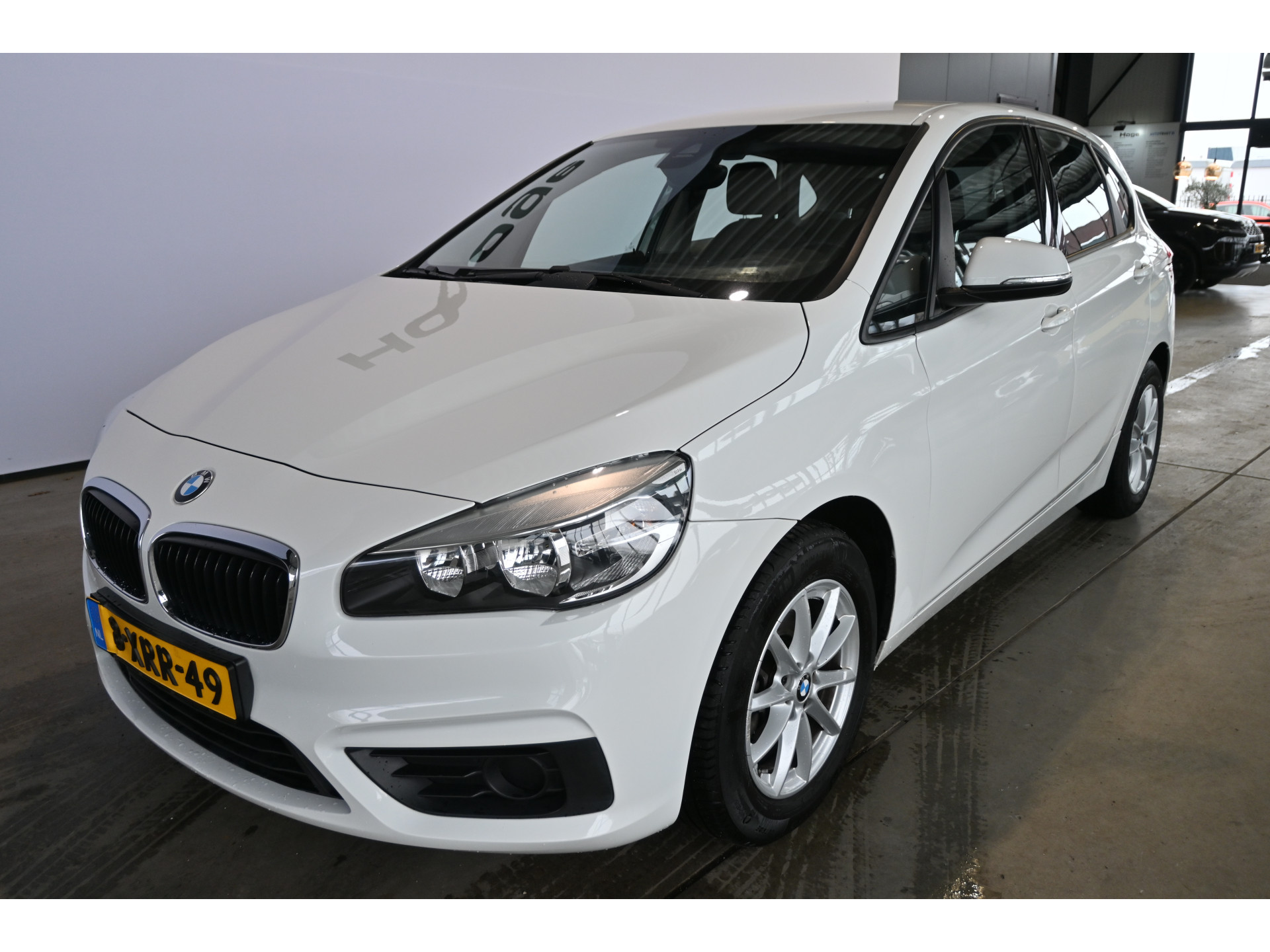 BMW 2-serie Active Tourer 218i Airco Trekhaak LED Lichtmetaal Rijklaarprijs Inruil Mogelijk!