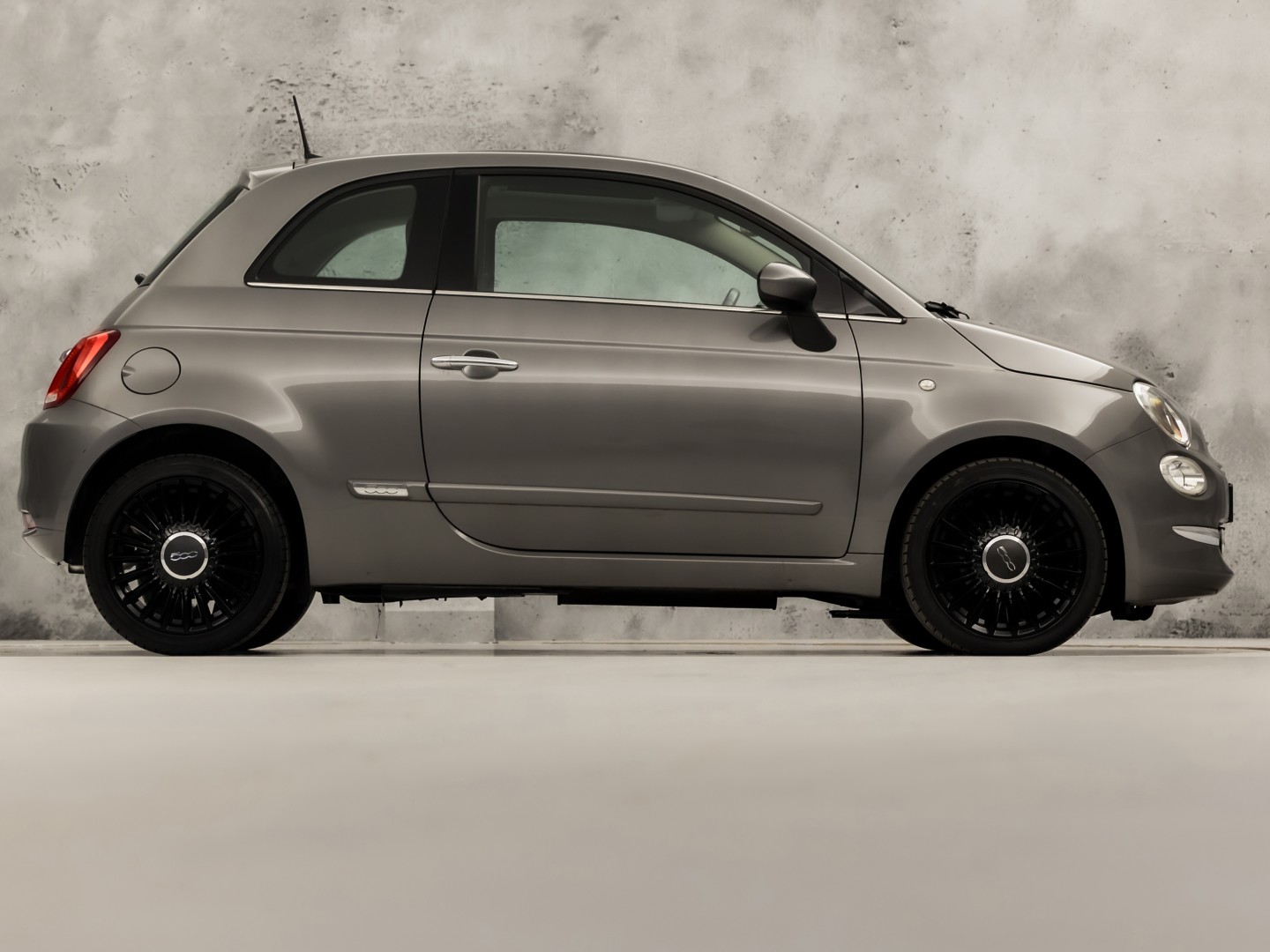 Fiat 500 0.9 TwinAir Turbo Sport (PANORAMADAK, NAVIGATIE, LM VELGEN, SPORTSTOELEN, ELEK RAMEN, BLUETOOTH, NIEUWSTAAT)