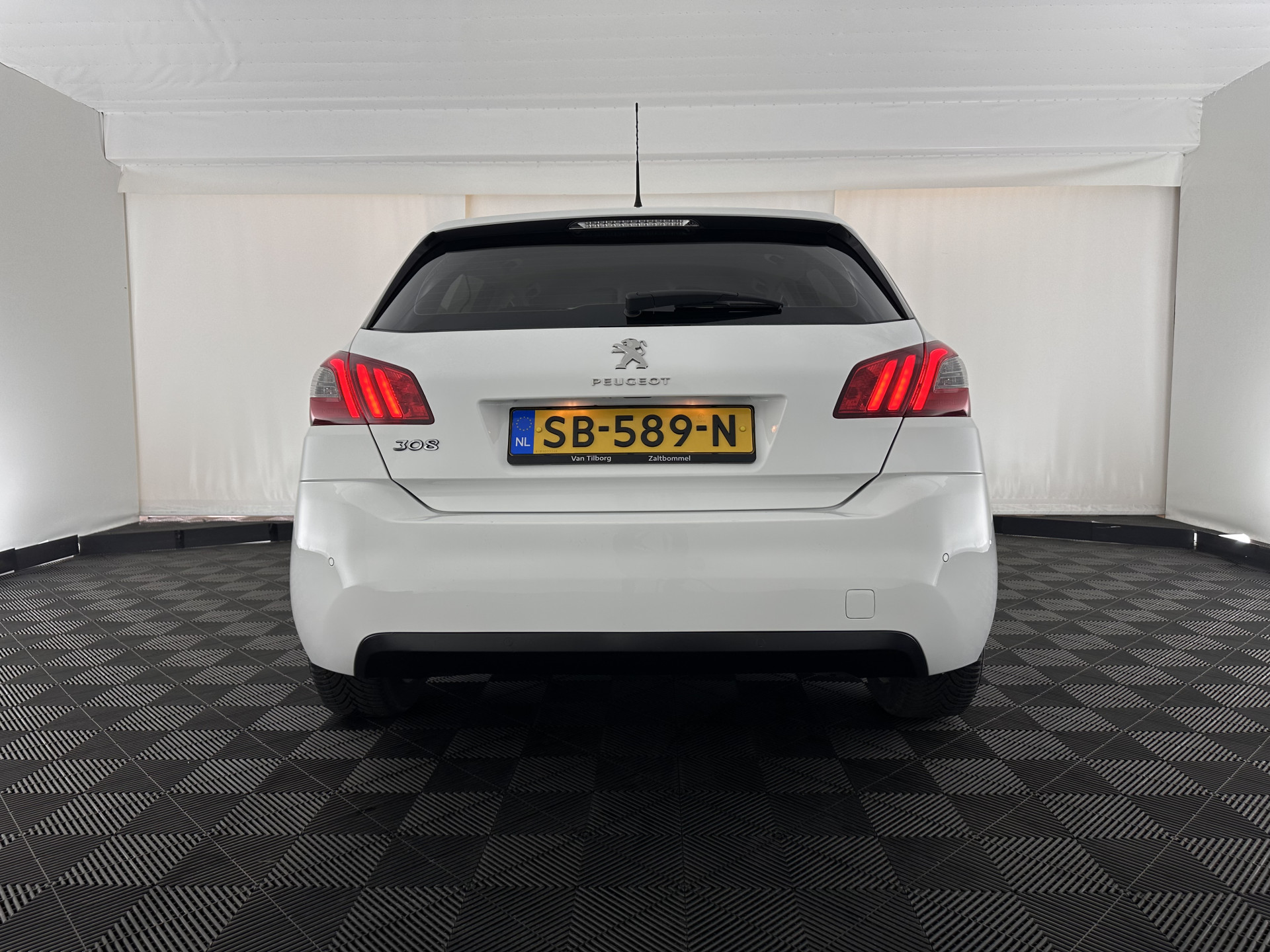 Peugeot 308 1.5 Blue HDi Allure *FULL-LED | HEATED-SPORTSEATS | NAVI-FULLMAP | DAB | ECC | PDC | CRUISE | PRIVACYGLASS | 16''ALU*