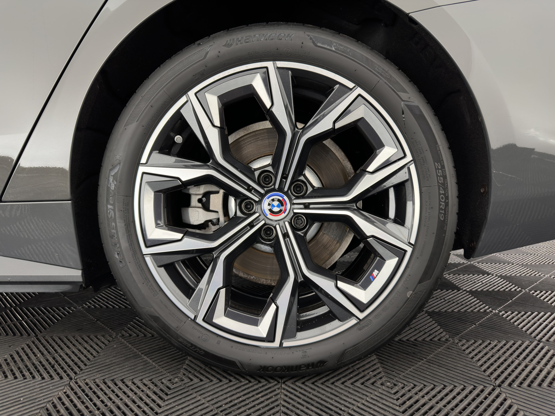 BMW i4 eDrive40 M-Sport High Executive 84 kWh (3-Fase) [SOH-97%] (INCL-BTW)  Aut *FULL-LEATHER | HEAD UP | FULL-LED | HARMAN/KARDON-AUDIO | ADAPTIVE-CRUISE |  ADAPTIVE-CRUISE | WIDESCREEN-COCKPIT | DAB+ | TOPVIEW | AMBIENT-LIGHT | CARPLAY | HEATED-SPORTSE