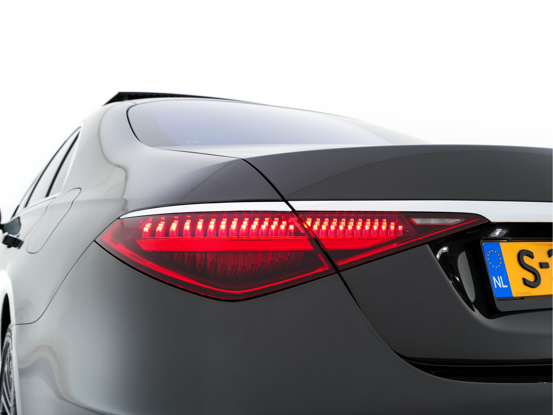 Mercedes-Benz S-klasse 580 e 4MATIC Lang [ Plug-In ] (INCL-BTW) Aut. *PANO | NAVI-FULLMAP | DISTRONIC | BURMESTER-AUDIO | TOP-VIEW | KEYLESS | FULL-LED | DIGITAL-COCKPIT | AMBIENT-LIGHT | HEATED/VENTILATED-SEATS |...*