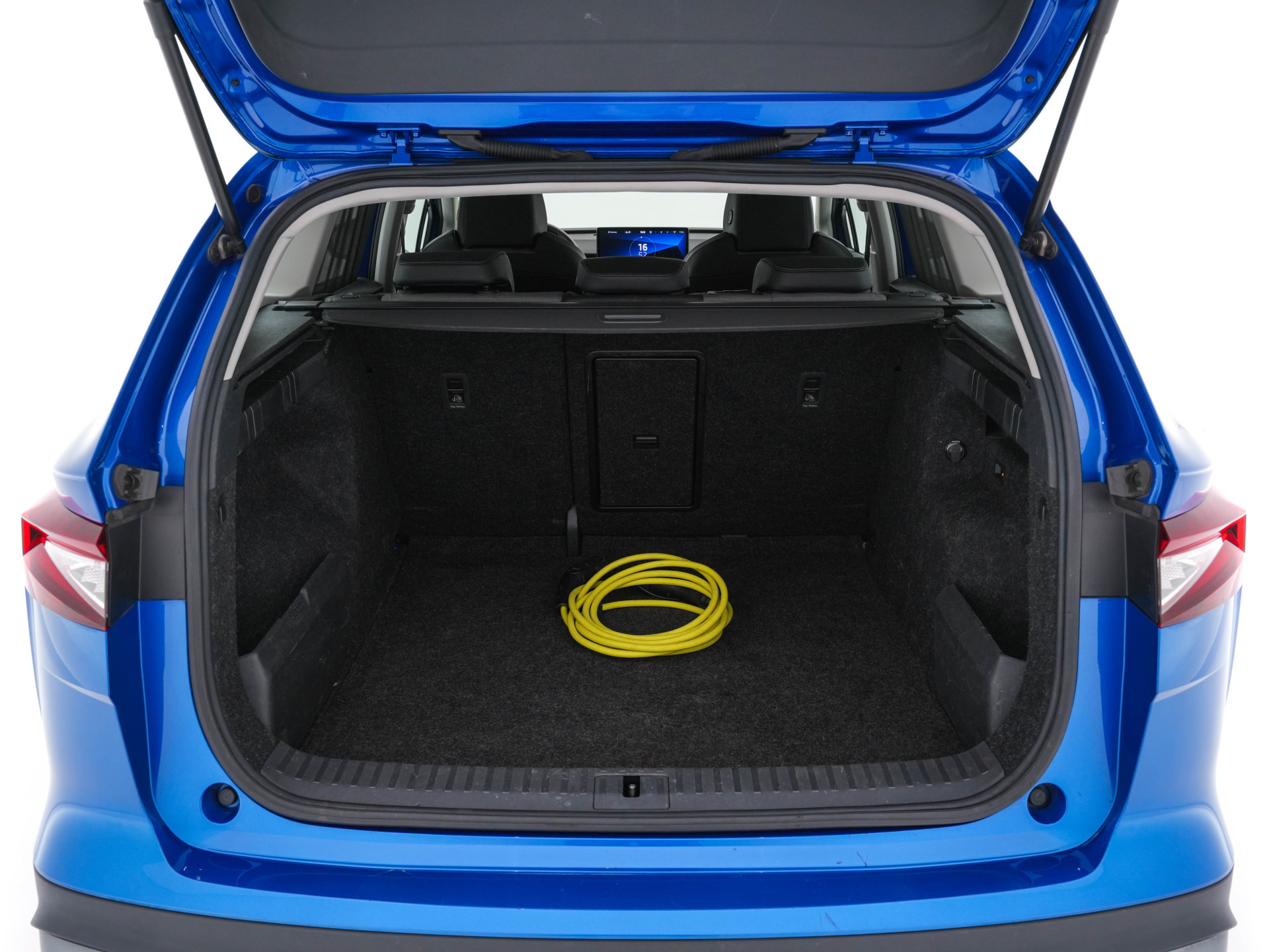 ŠKODA Enyaq iV 80 [ 3-Fase ] {SOH-88% } (INCL-BTW) *LEATHER-FABRIC | FULL-LED | DIGI-COCKPIT | CAMERA | KEYLESS | NAVI-FULLMAP | AMBIENT-LIGHT | ECC | HEATED-COMFORTSEATS | DAB+ | PDC | CRUISE | CARPLAY | TOWBAR | 19"ALU*